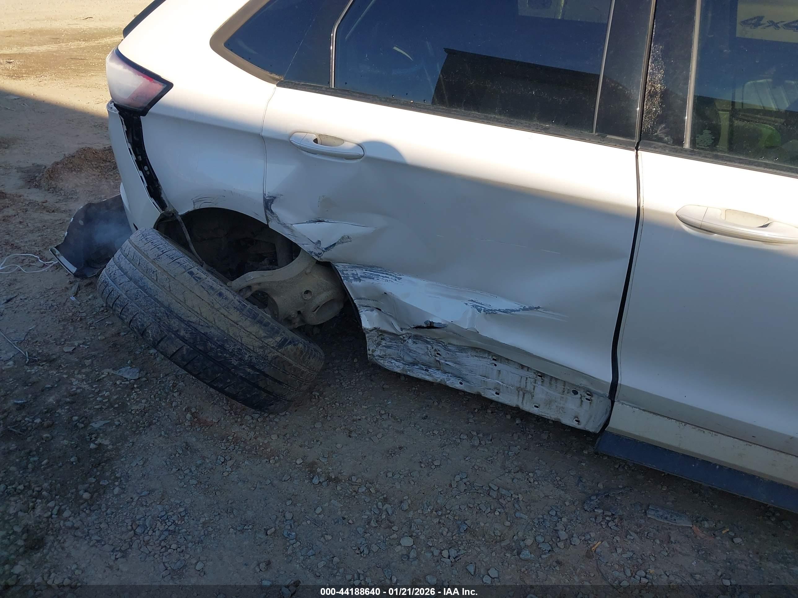 FORD EDGE image 6