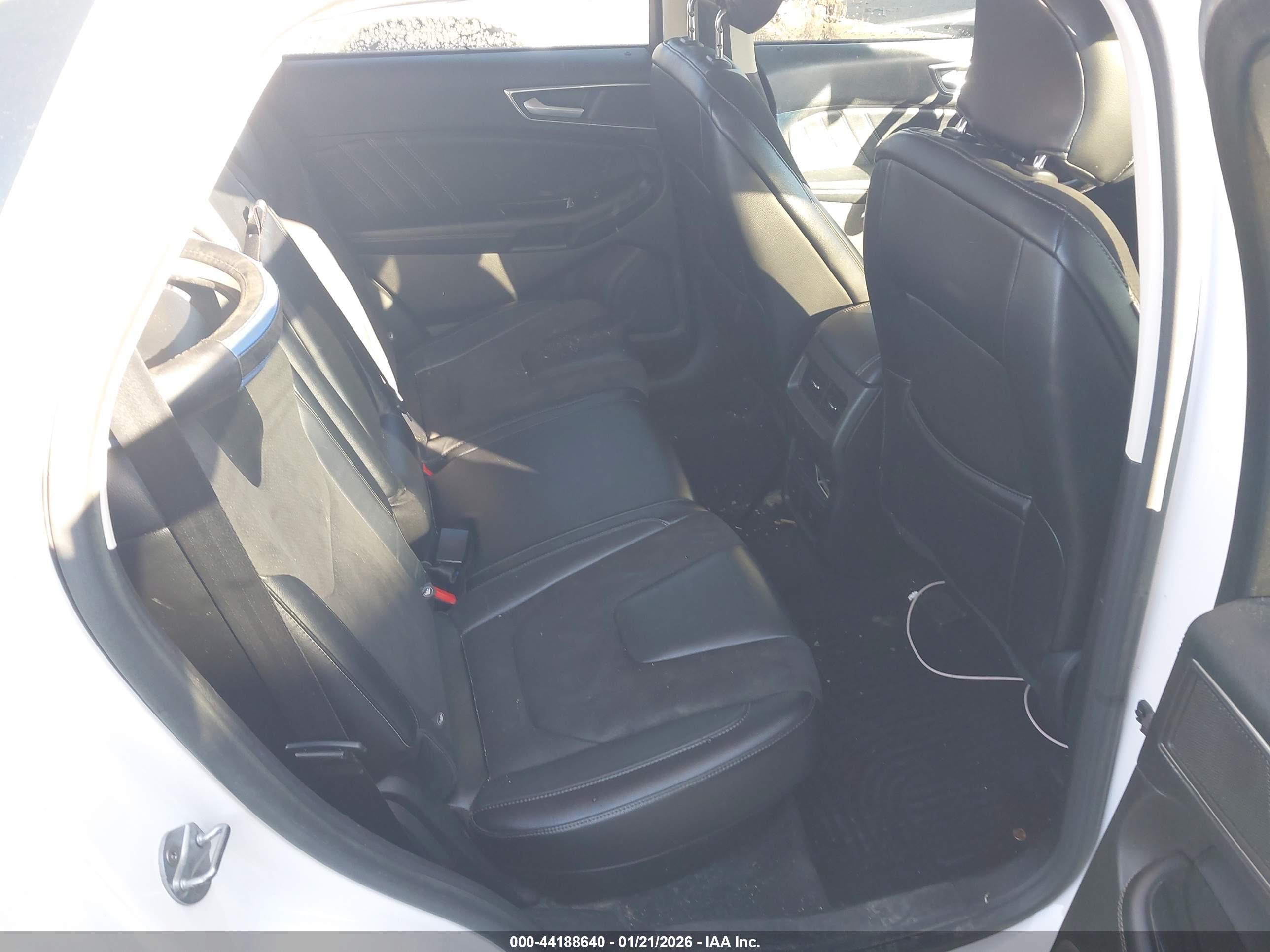 FORD EDGE image 8