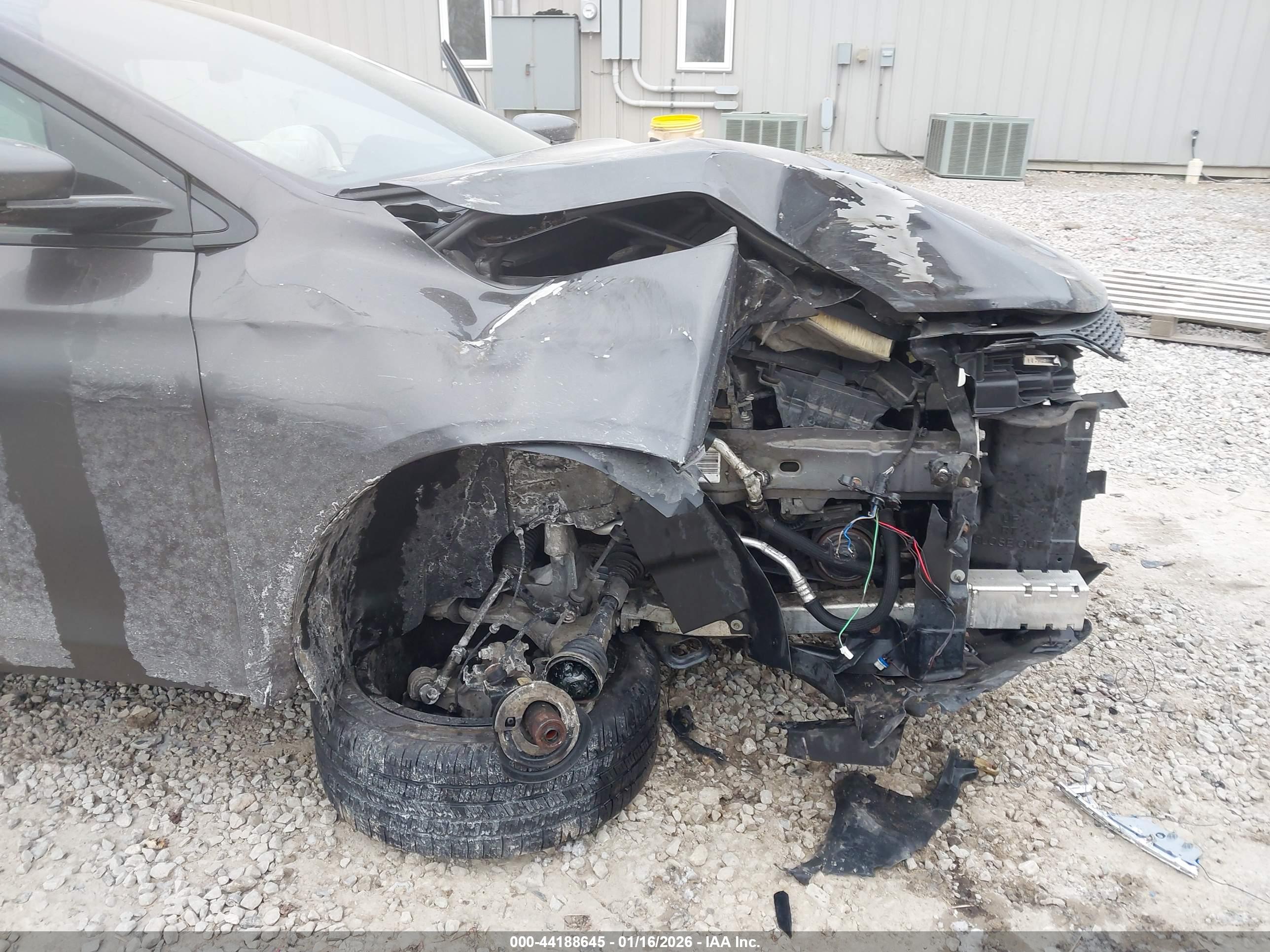 CHRYSLER 200 image 6
