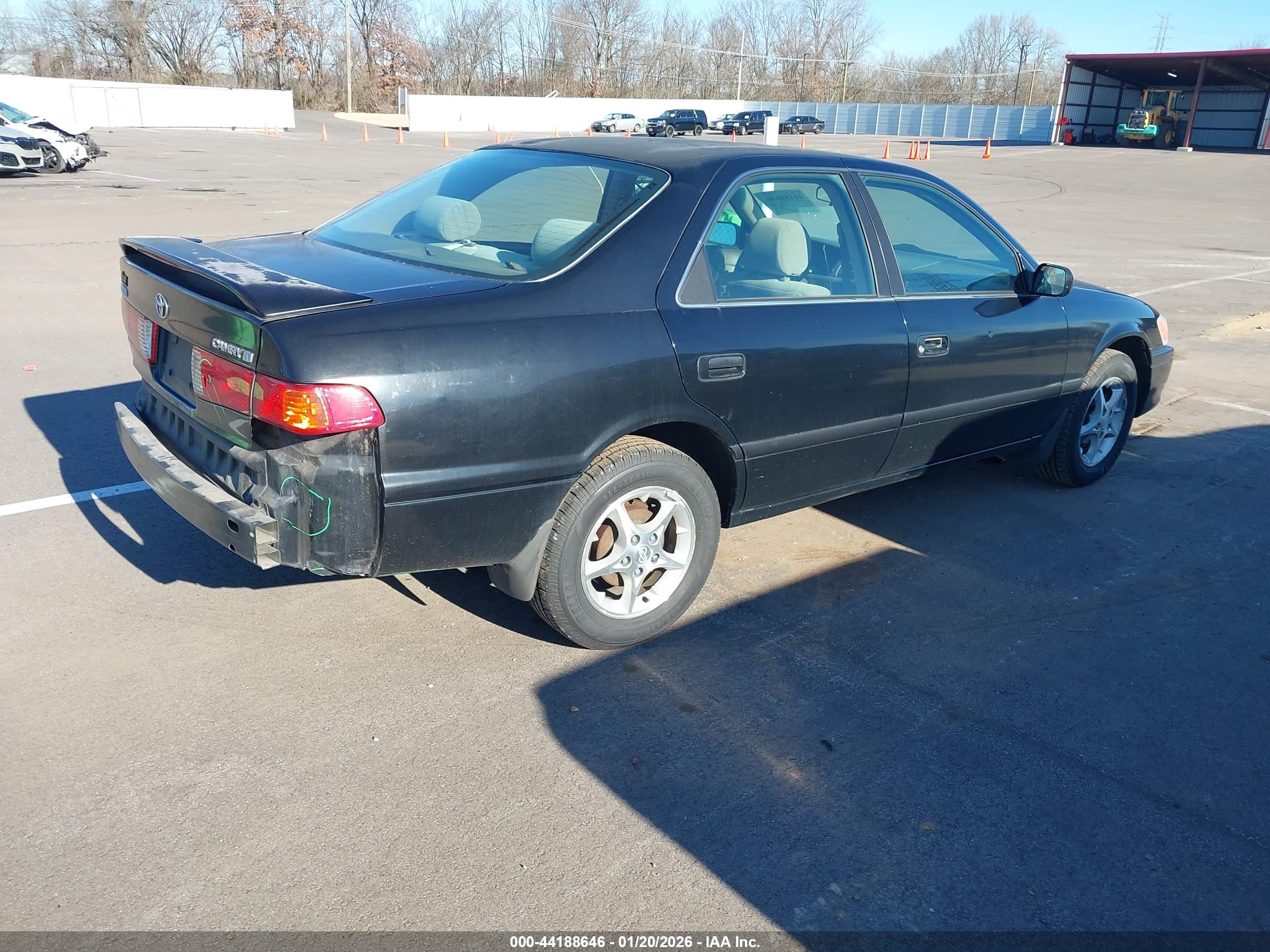 TOYOTA CAMRY image 4