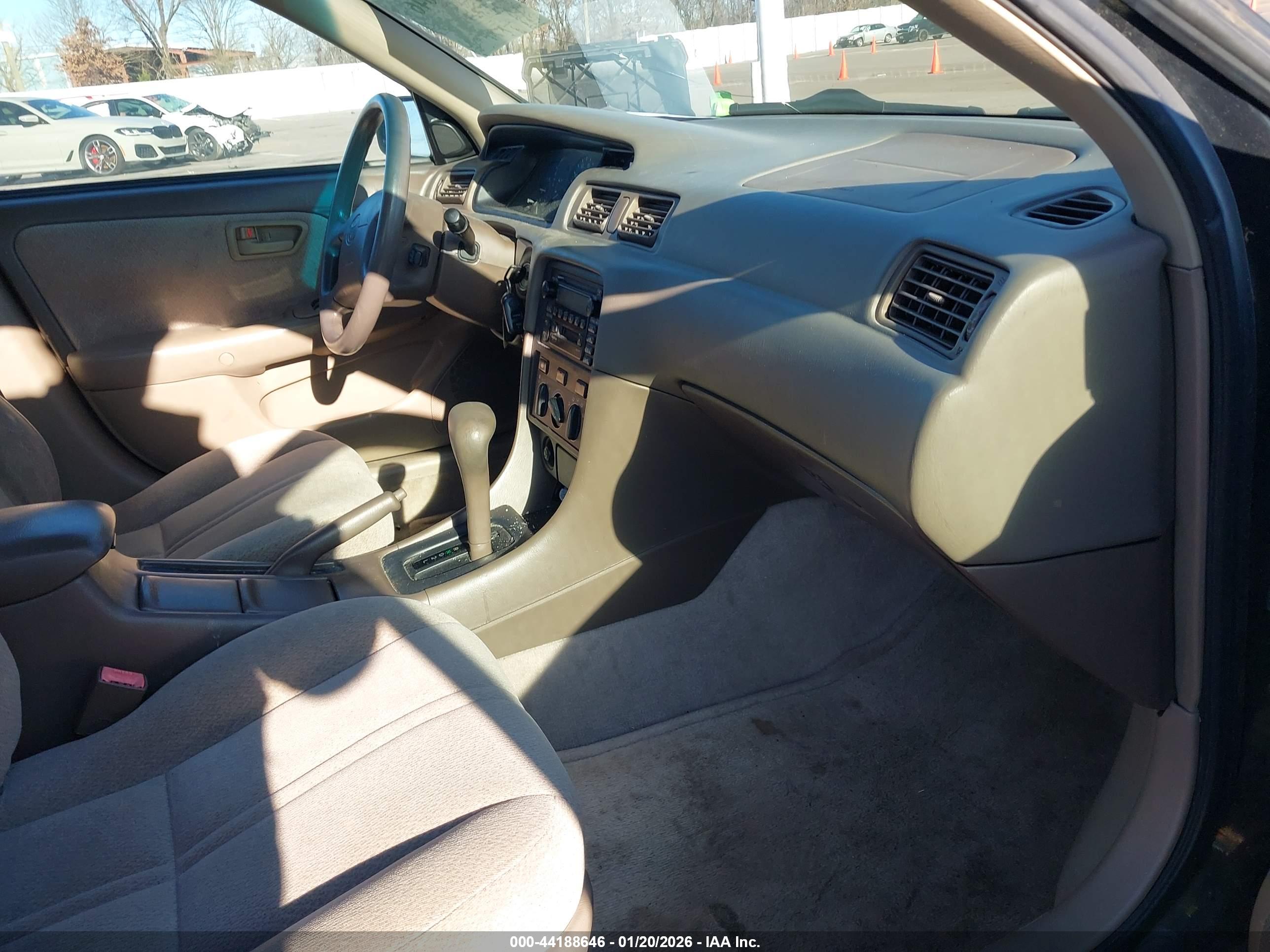 TOYOTA CAMRY image 5