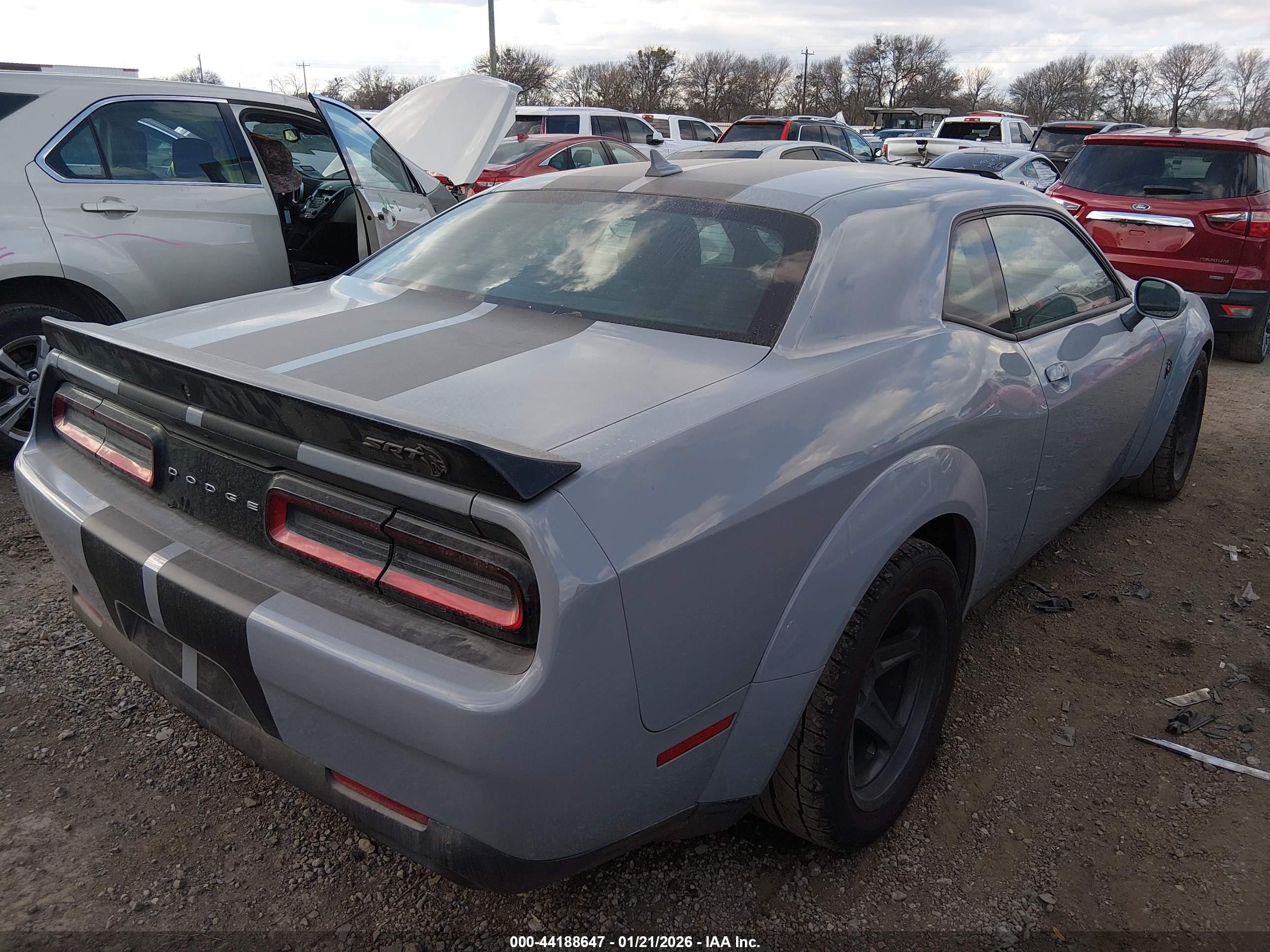 DODGE CHALLENGER image 4