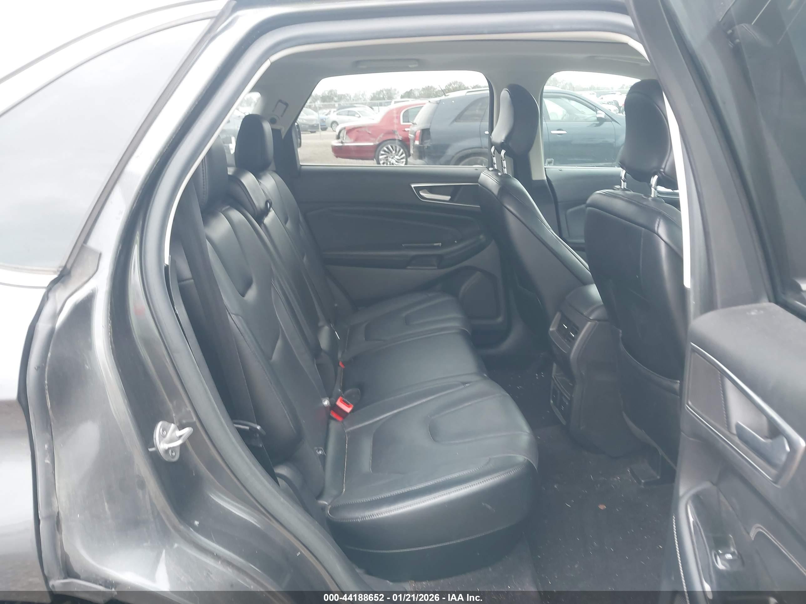 FORD EDGE image 8