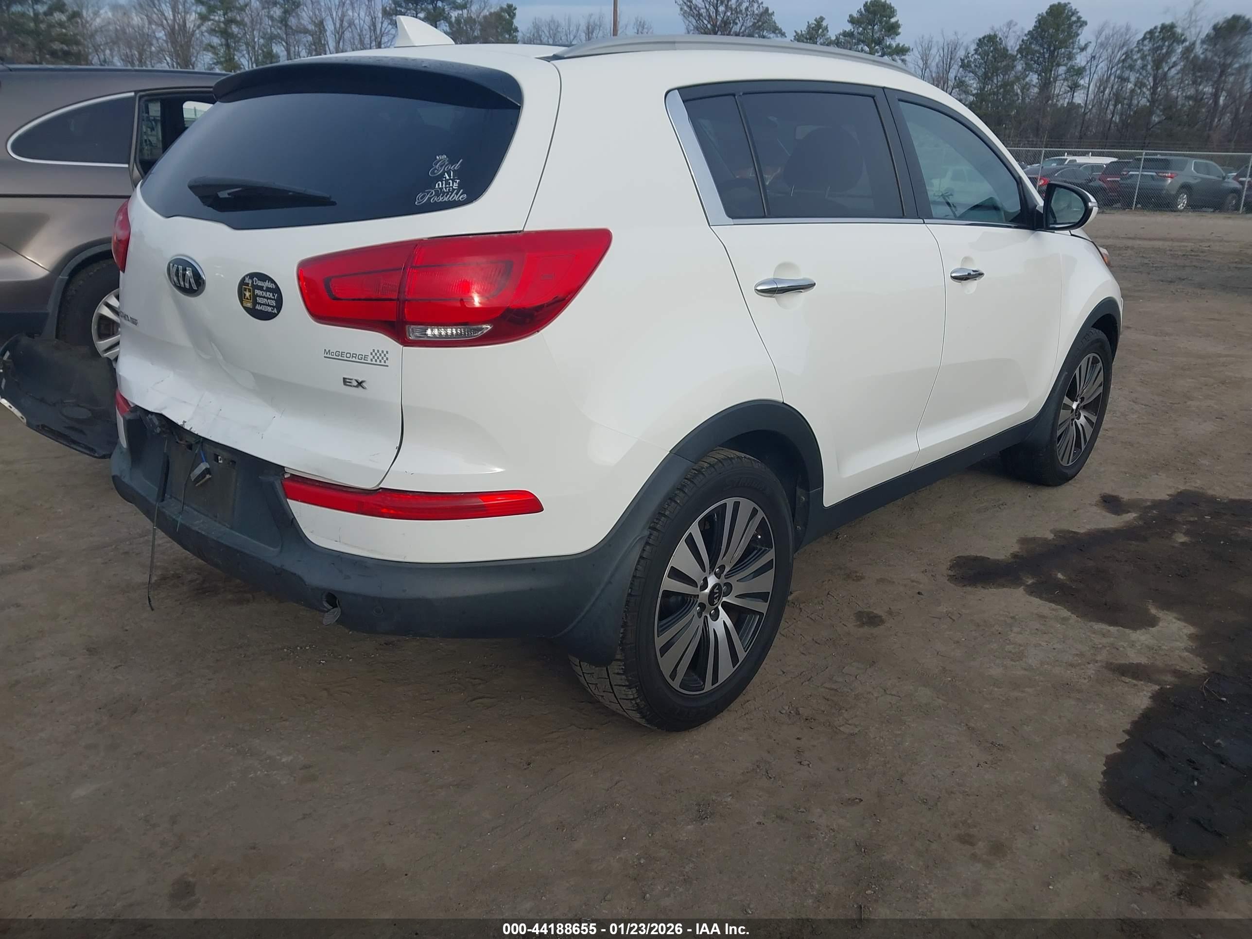 KIA SPORTAGE image 4