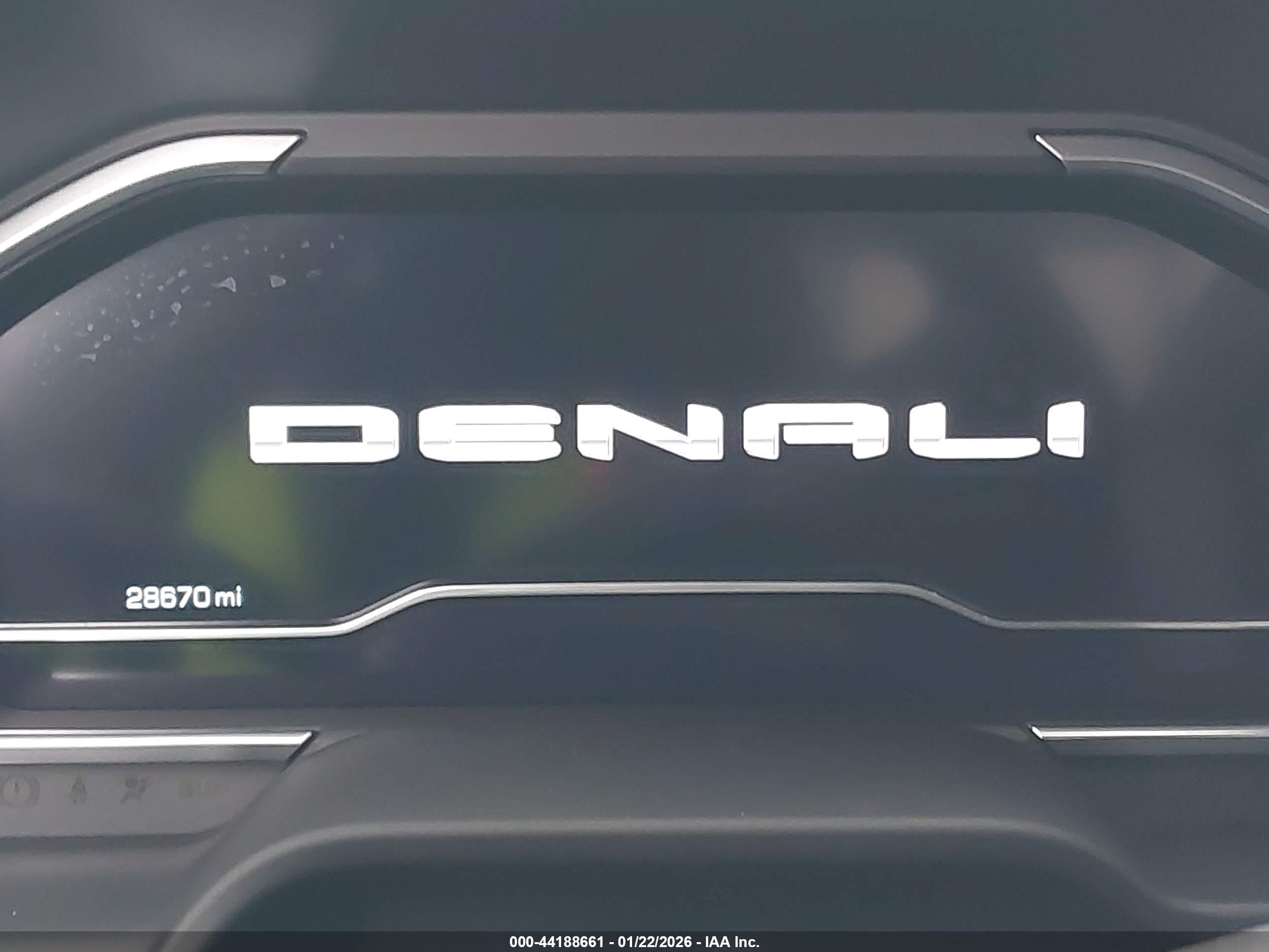 GMC SIERRA image 7