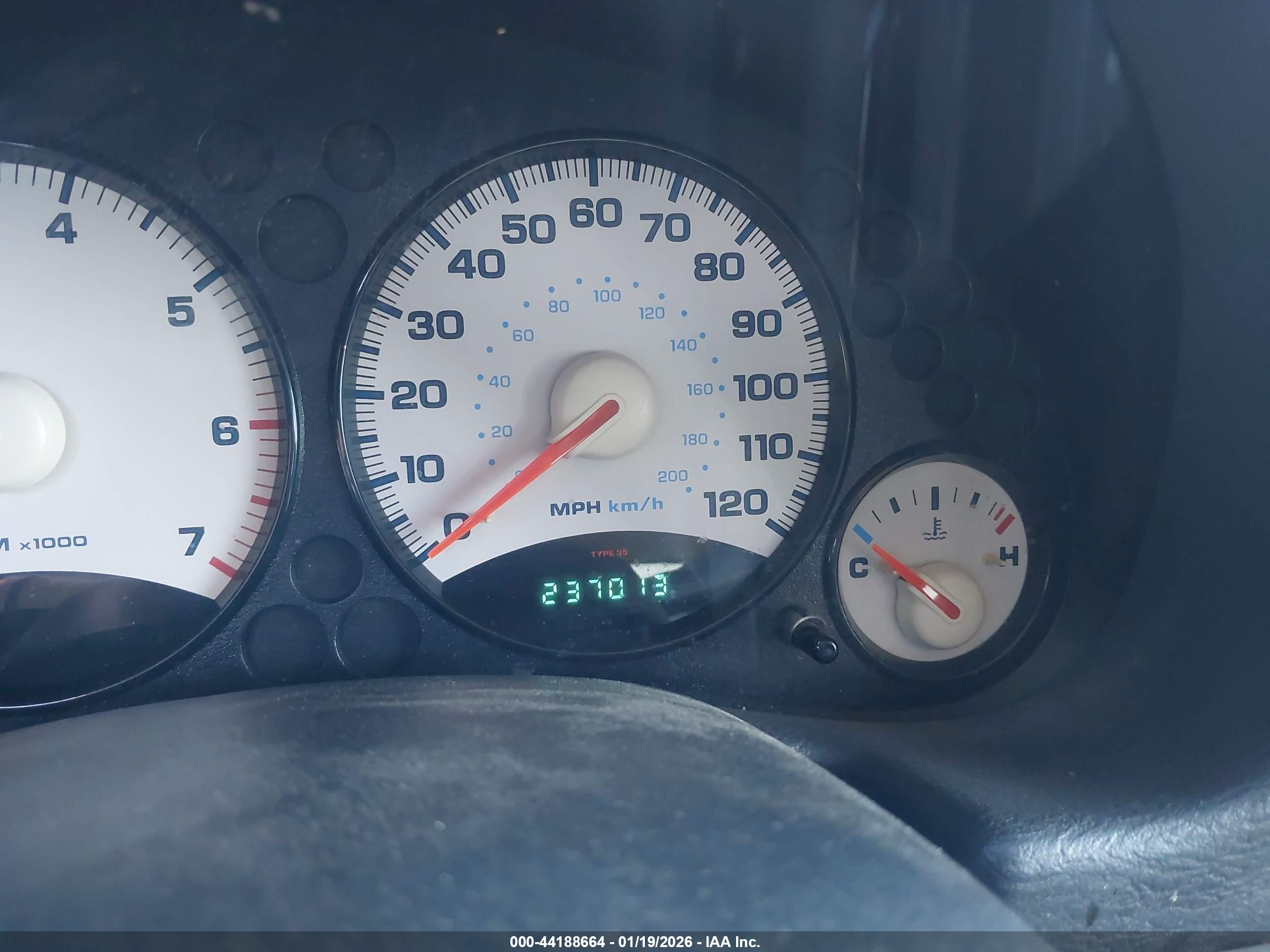 JEEP LIBERTY image 7