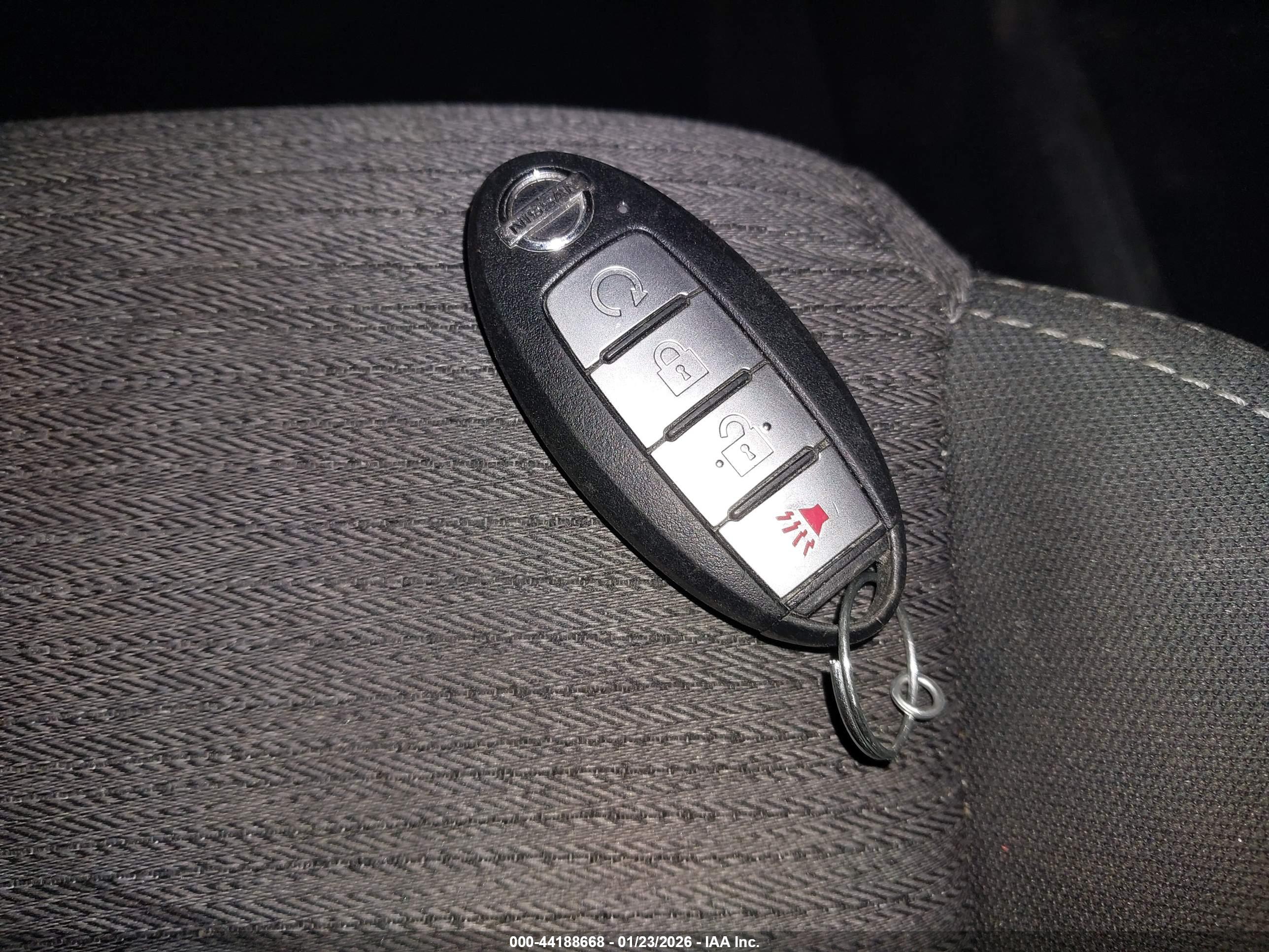 NISSAN ROGUE image 11