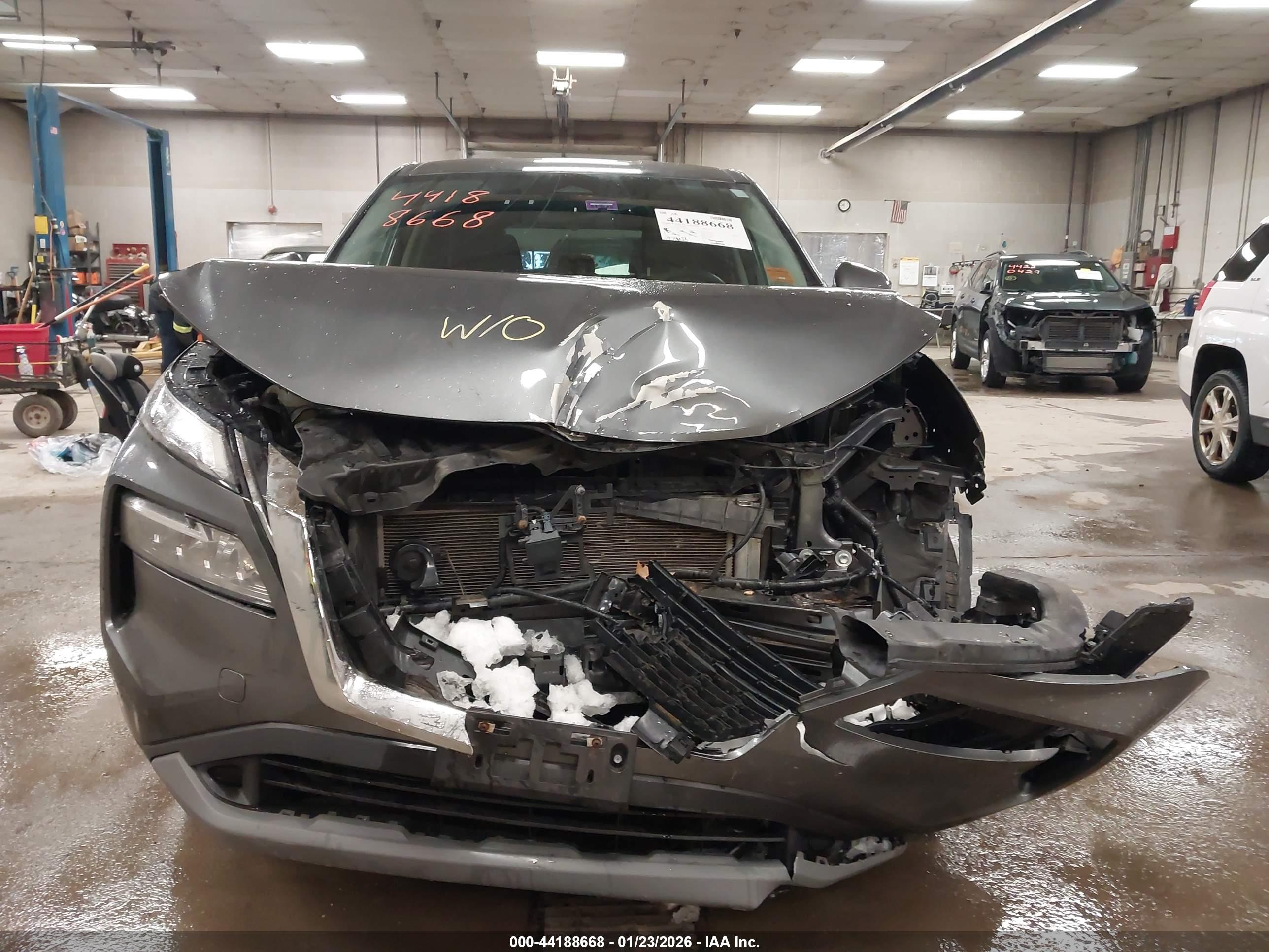 NISSAN ROGUE image 6
