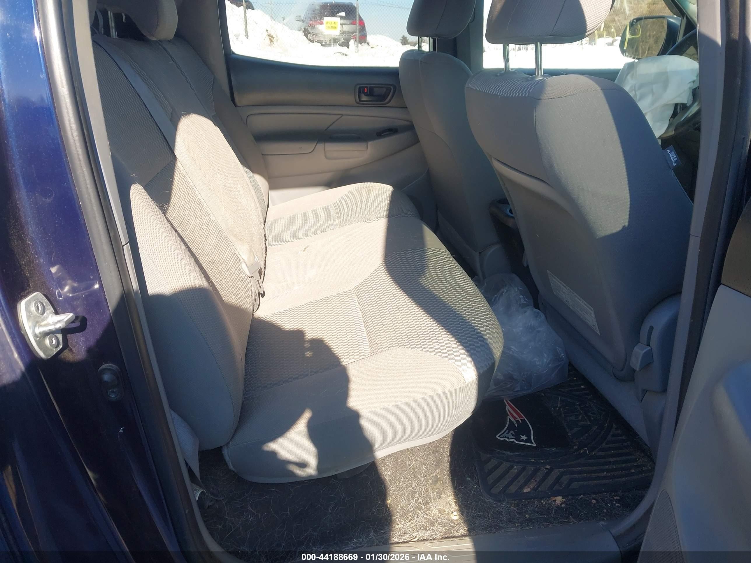 TOYOTA TACOMA image 8