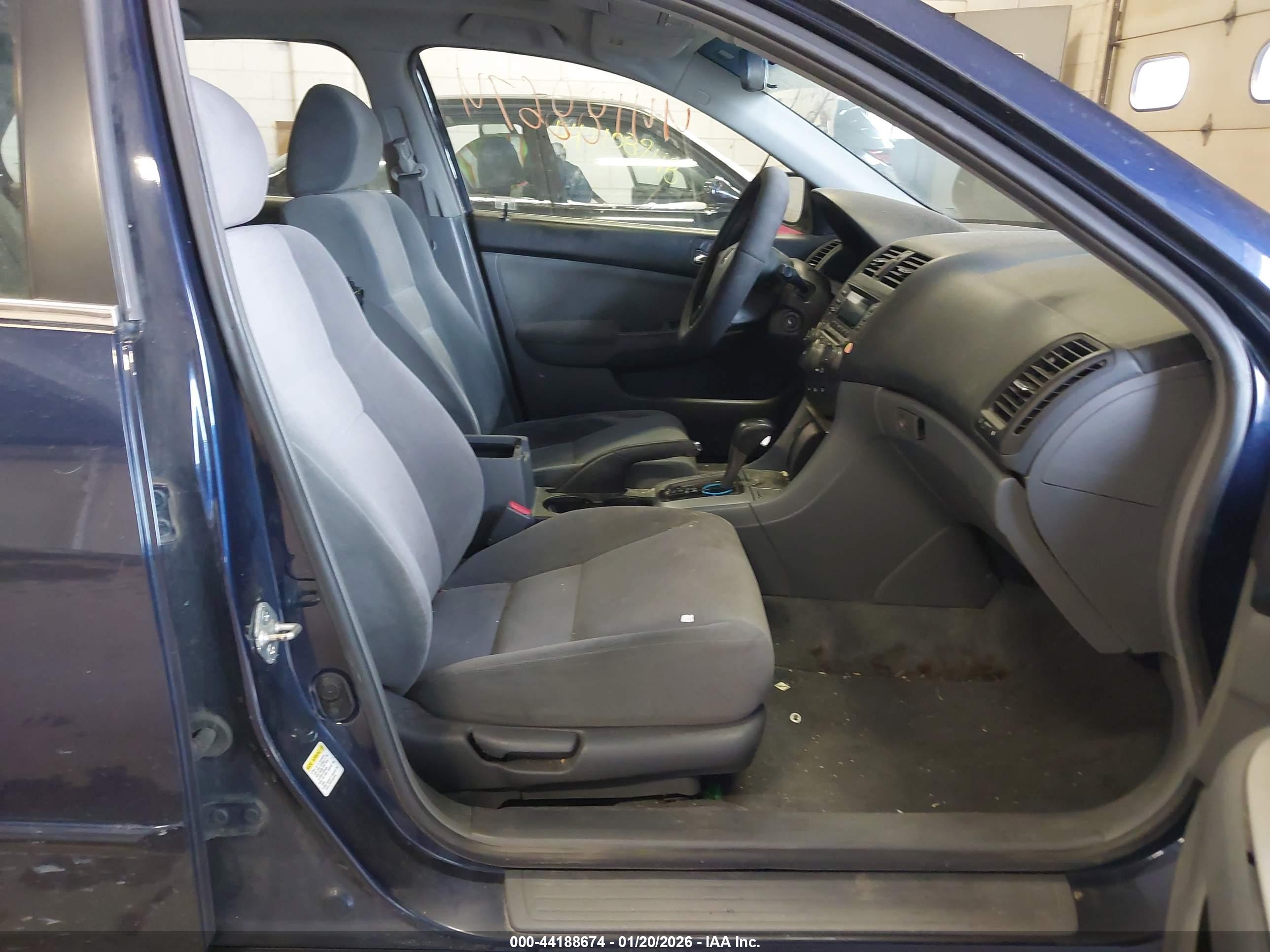 HONDA ACCORD image 5
