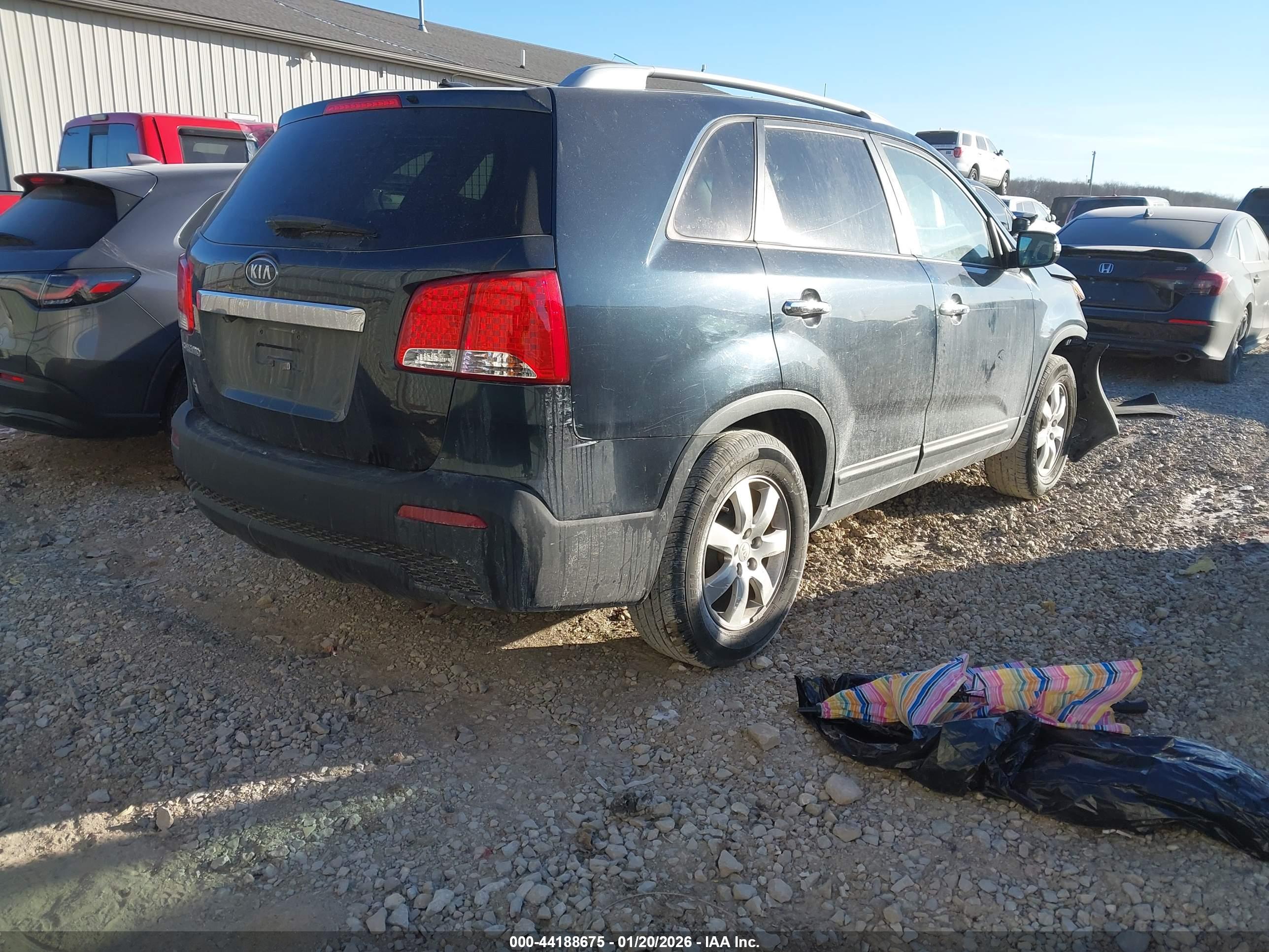 KIA SORENTO image 4