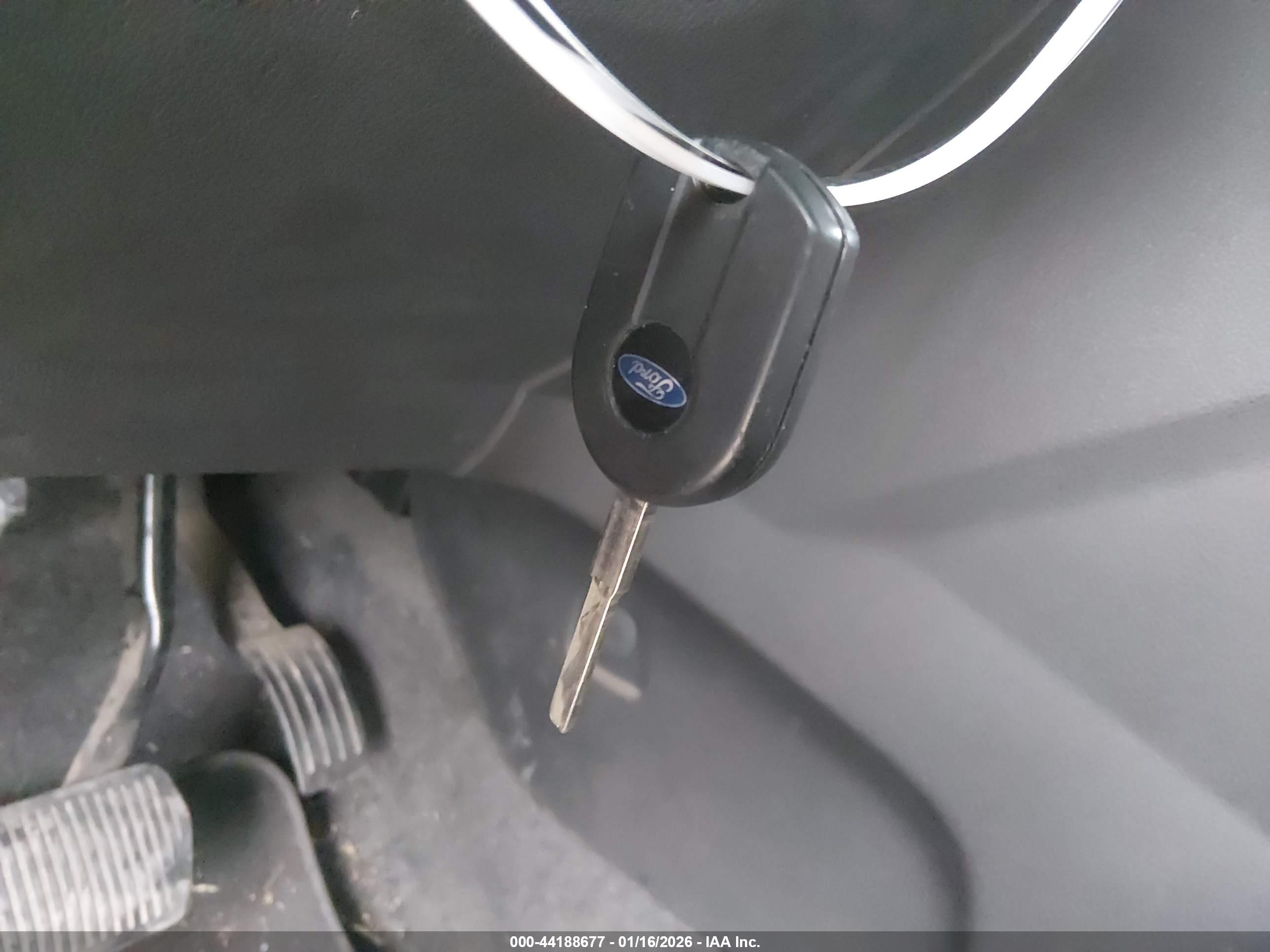 FORD TRANSIT image 11