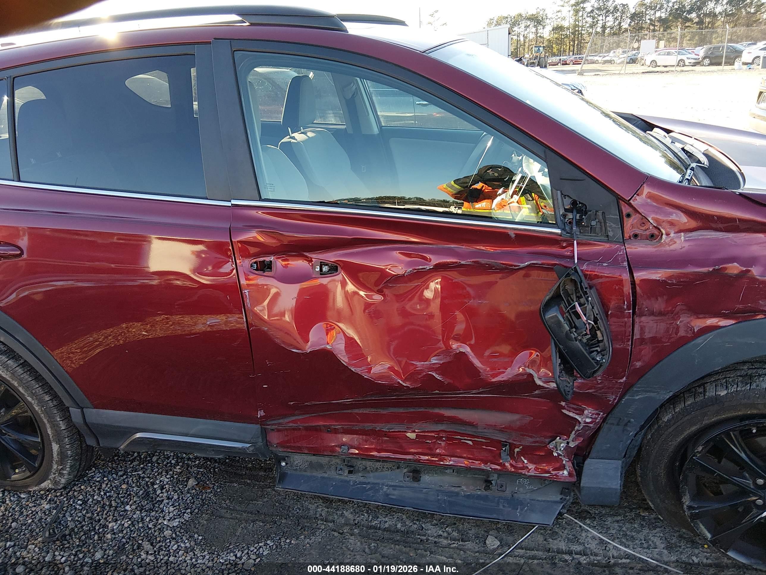 TOYOTA RAV4 image 6