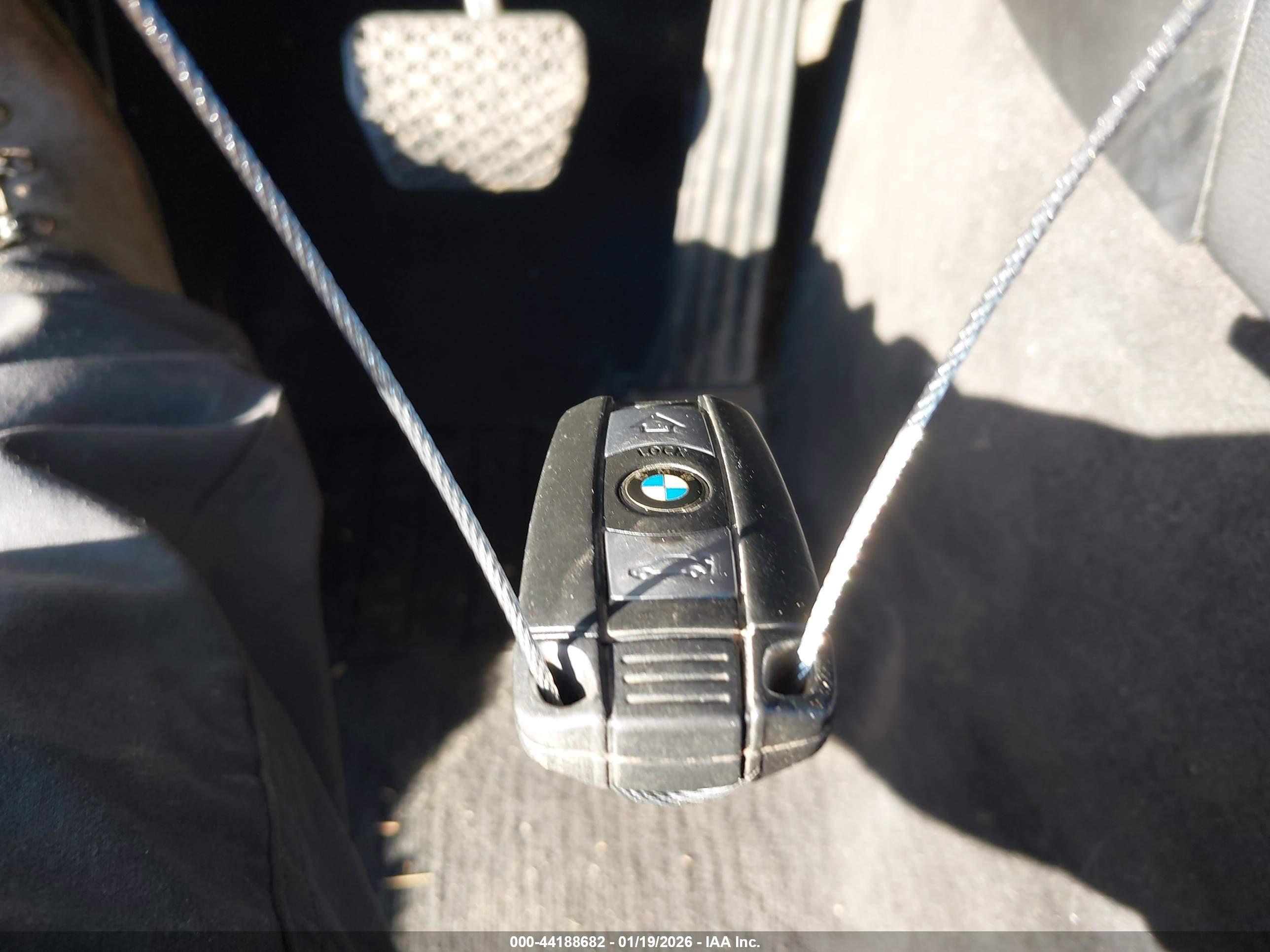 BMW 328I image 11