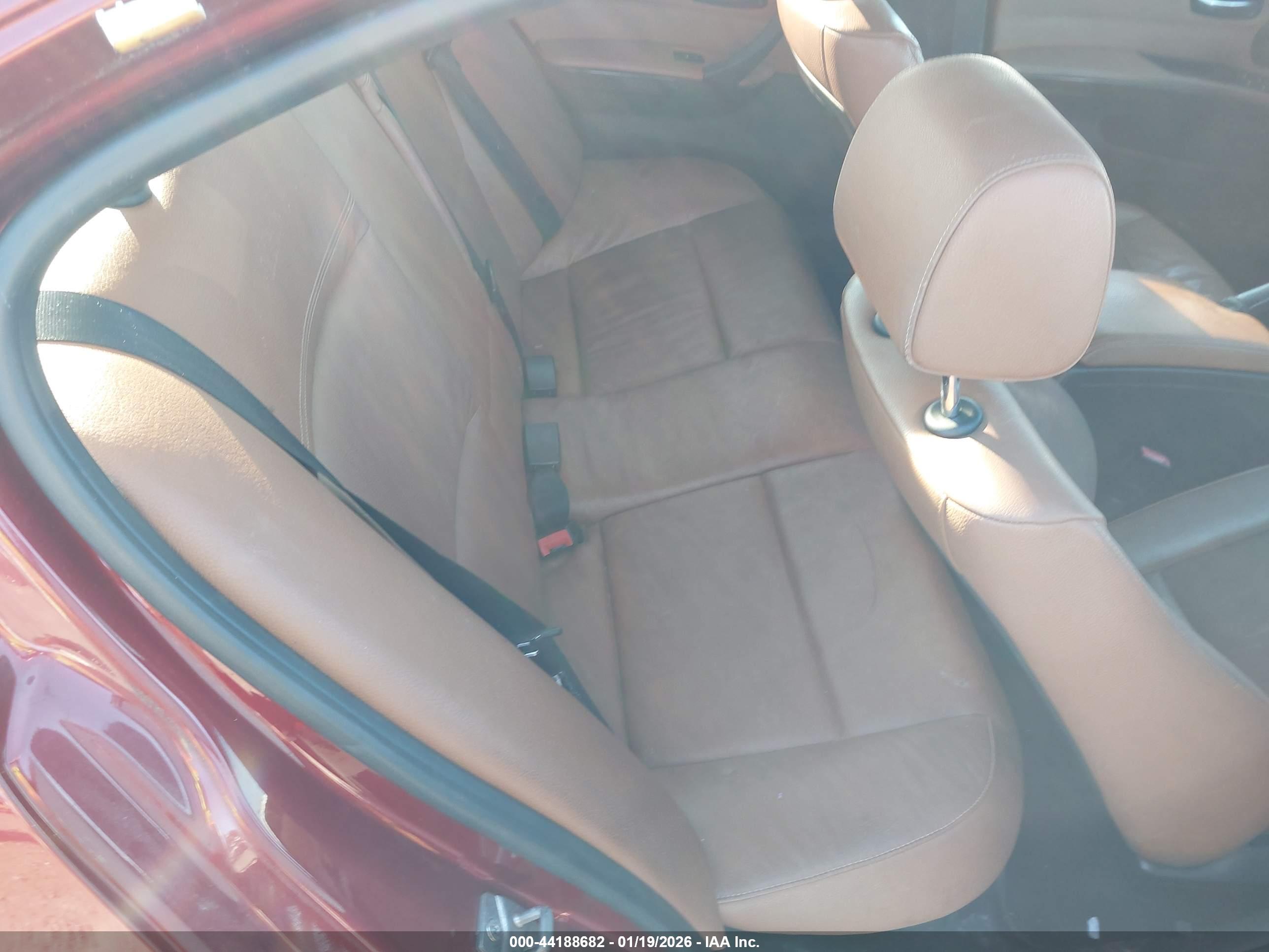 BMW 328I image 8
