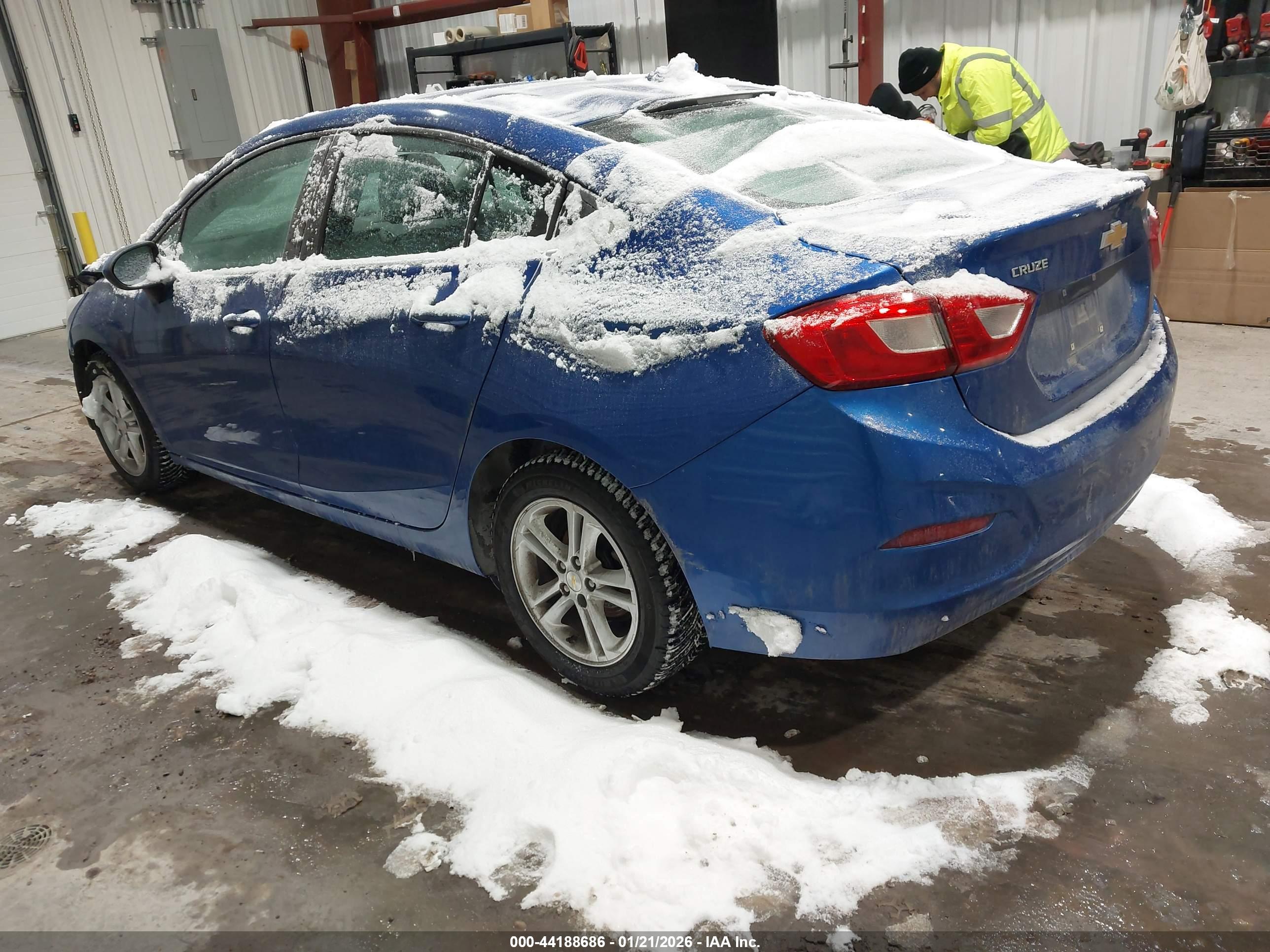 CHEVROLET CRUZE image 3