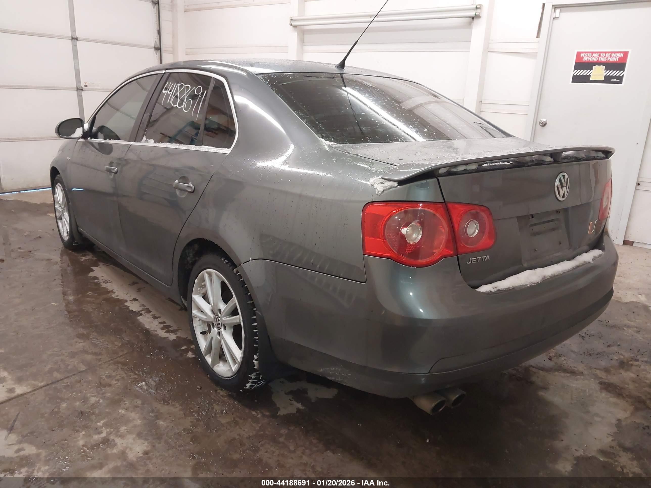 VOLKSWAGEN JETTA image 3