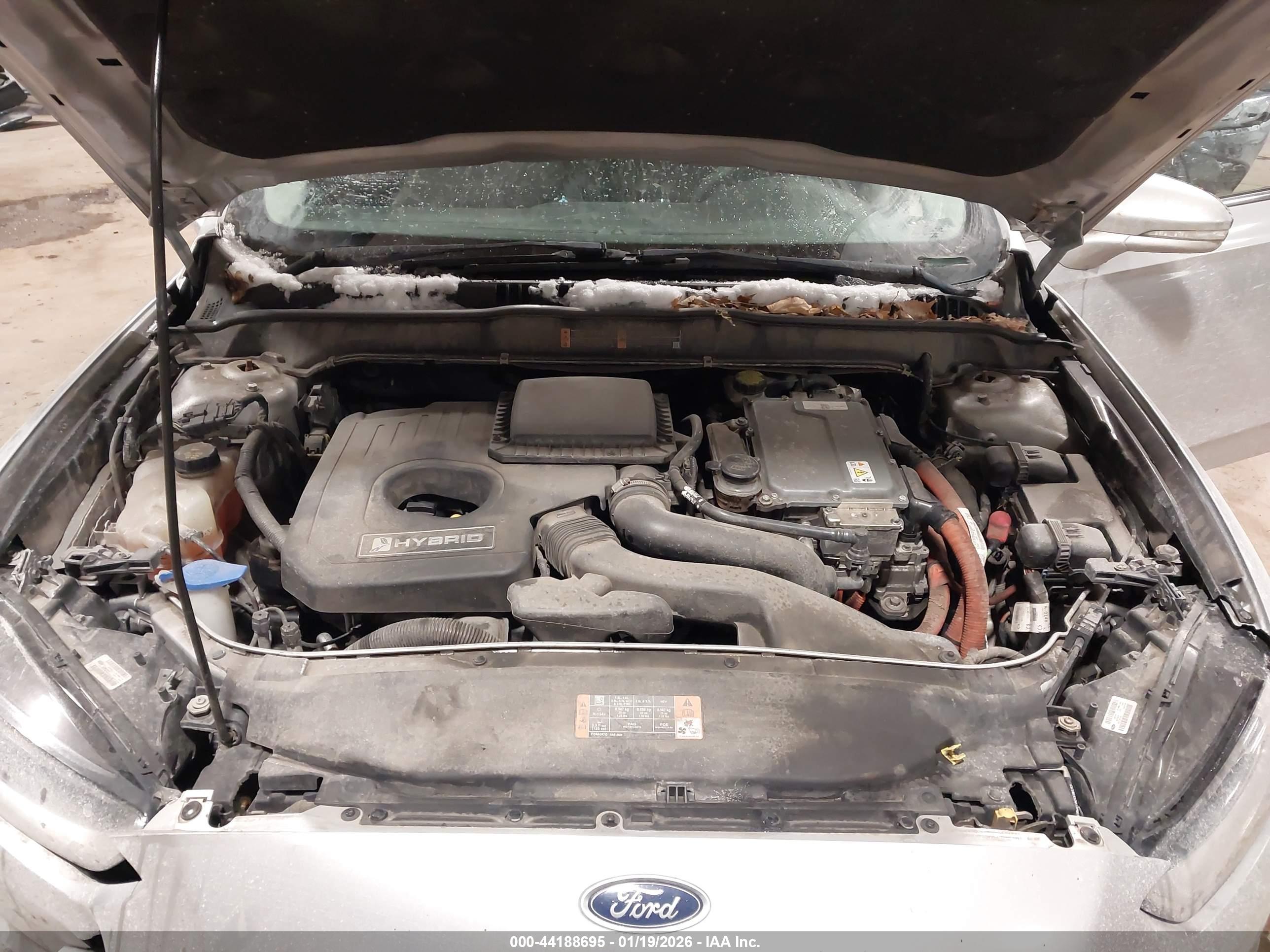 FORD FUSION image 10