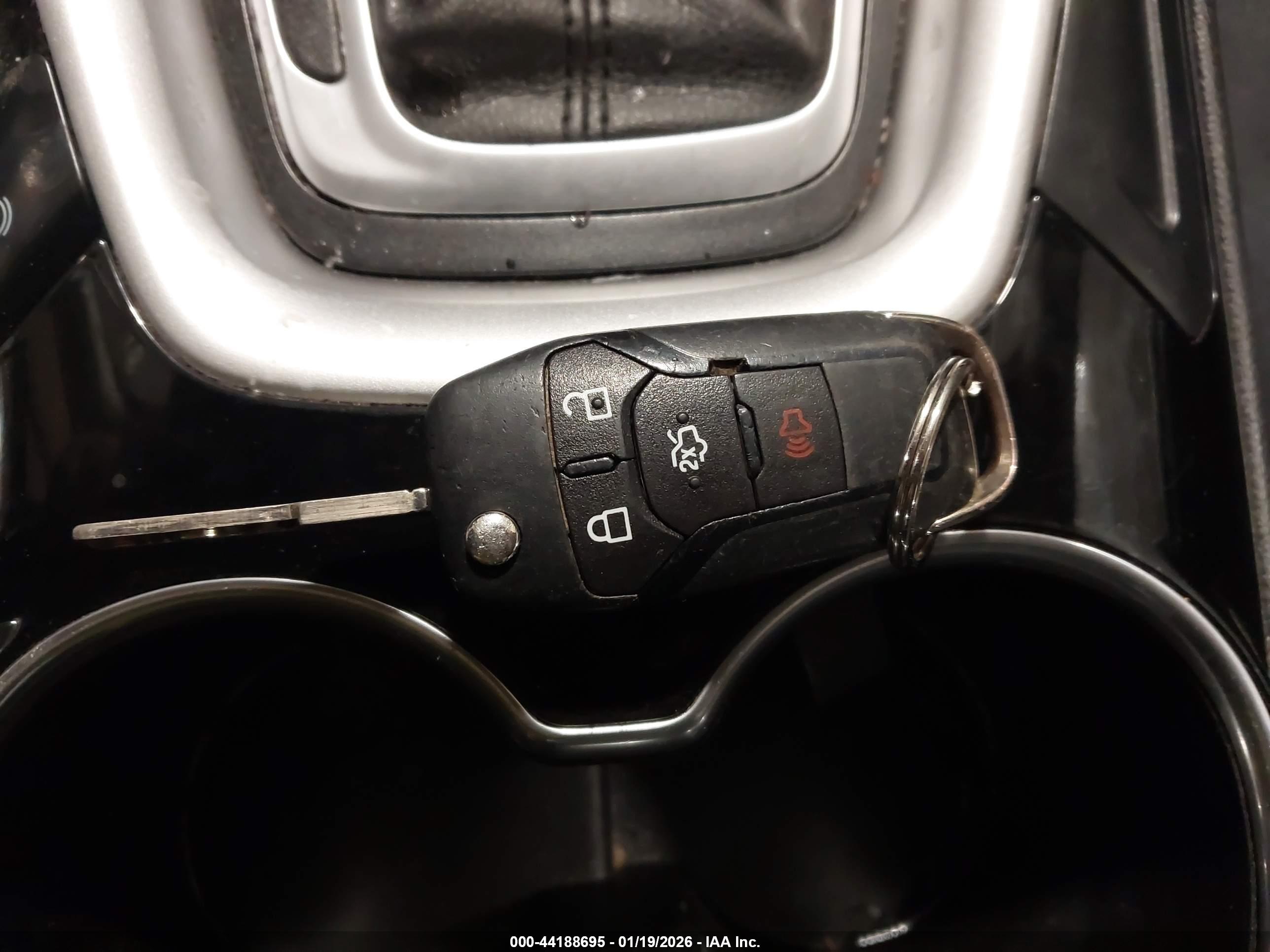 FORD FUSION image 11