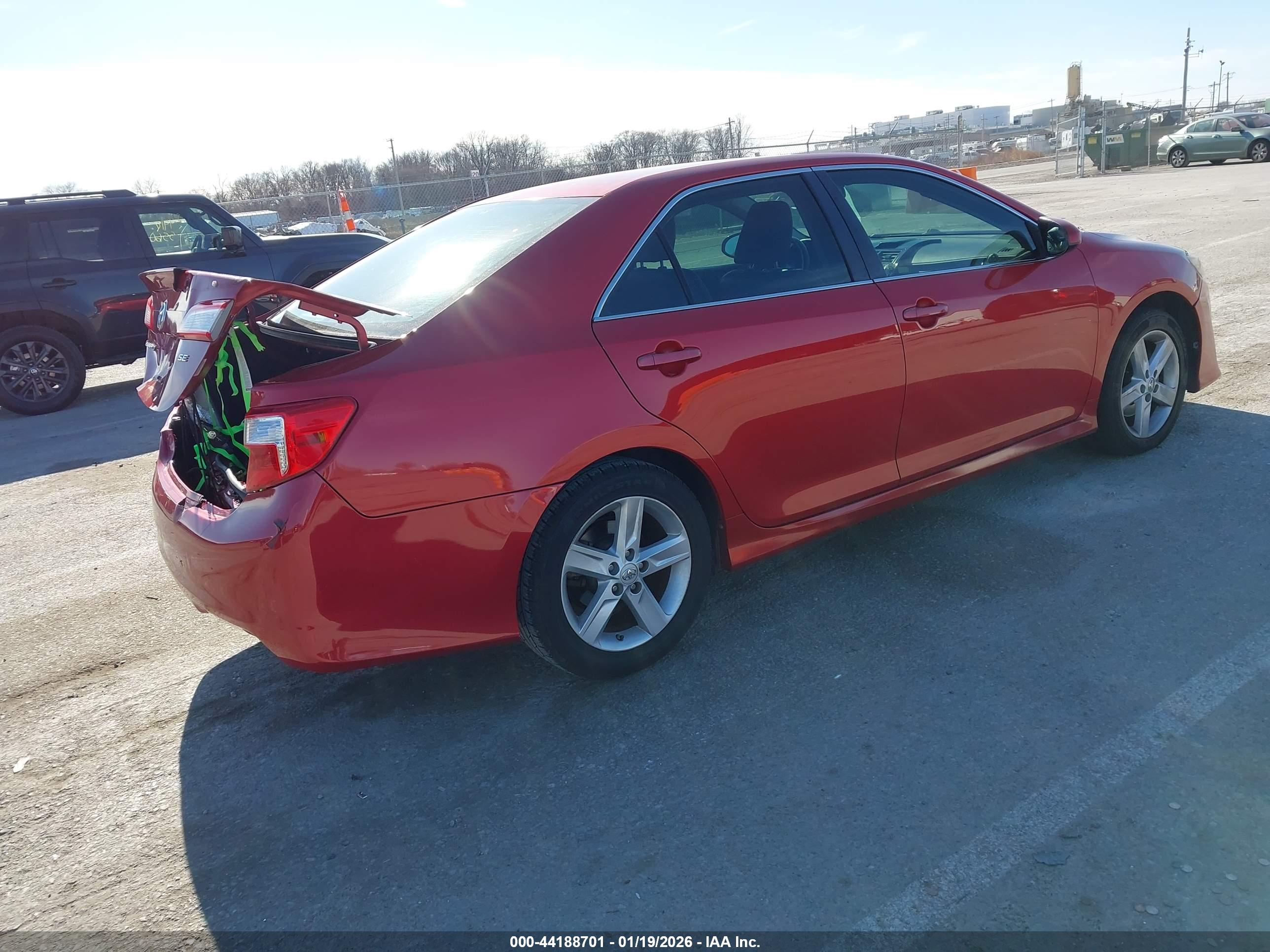 TOYOTA CAMRY image 4