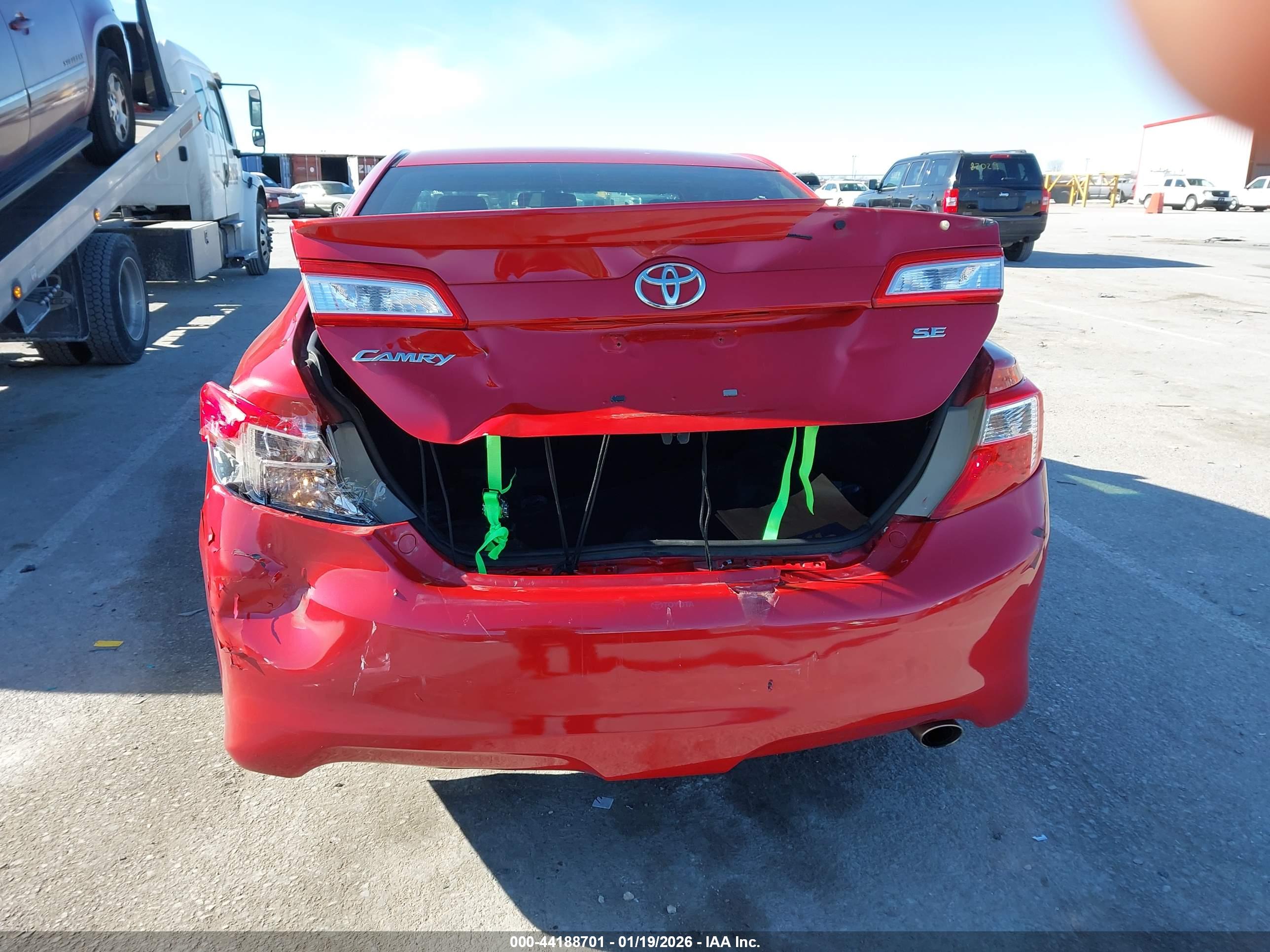 TOYOTA CAMRY image 6