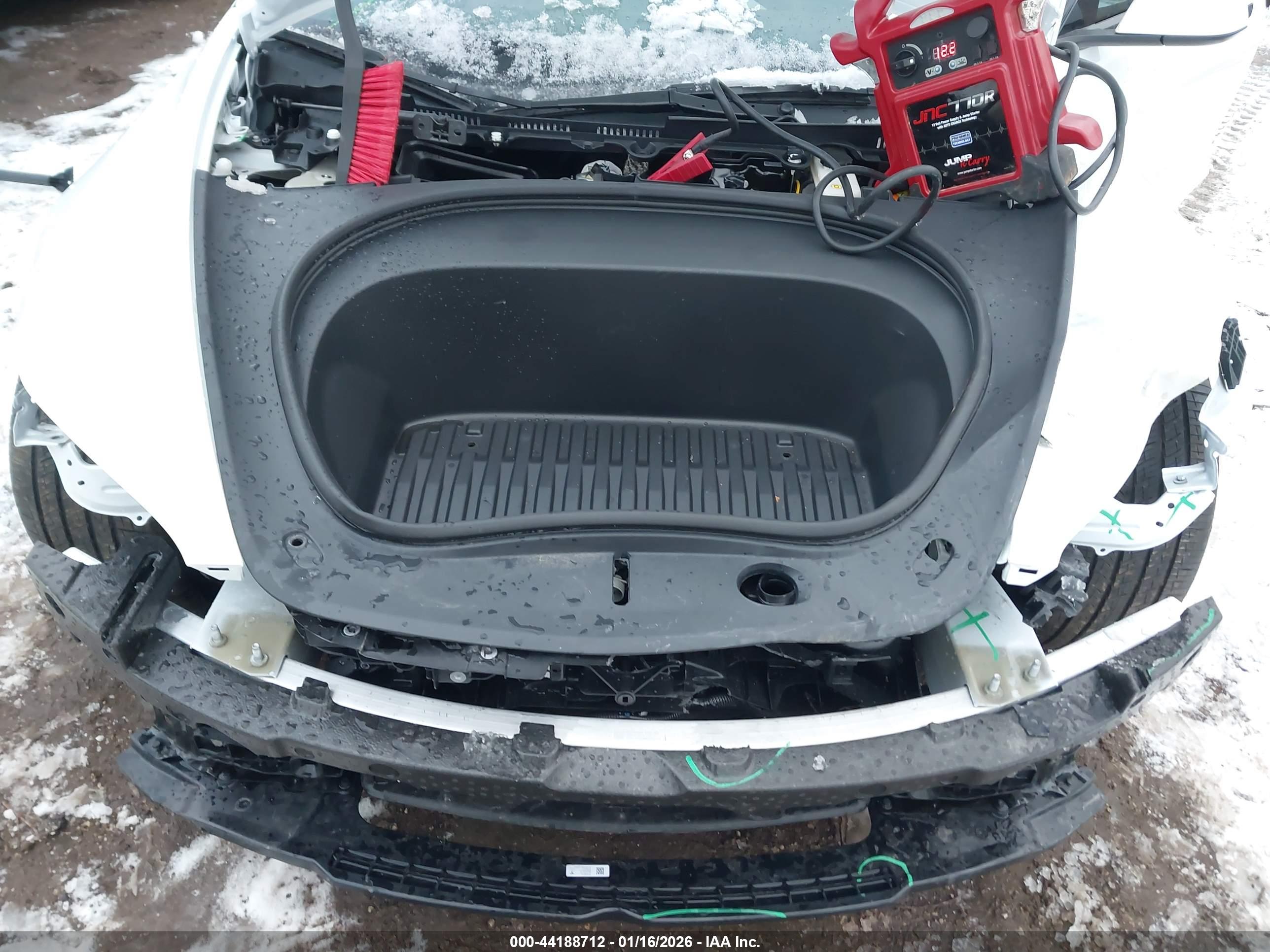TESLA MODEL image 10