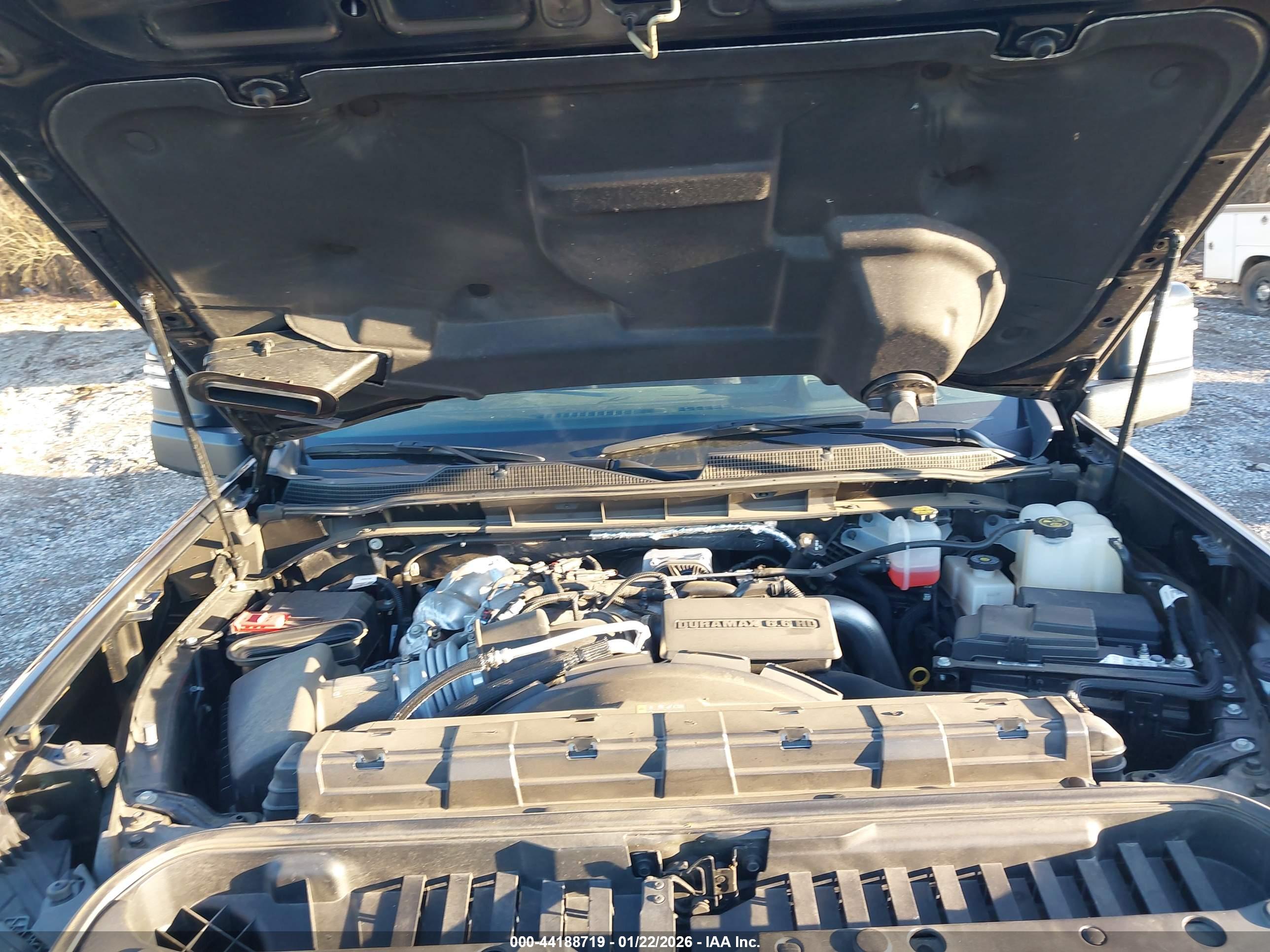 CHEVROLET SILVERADO image 10