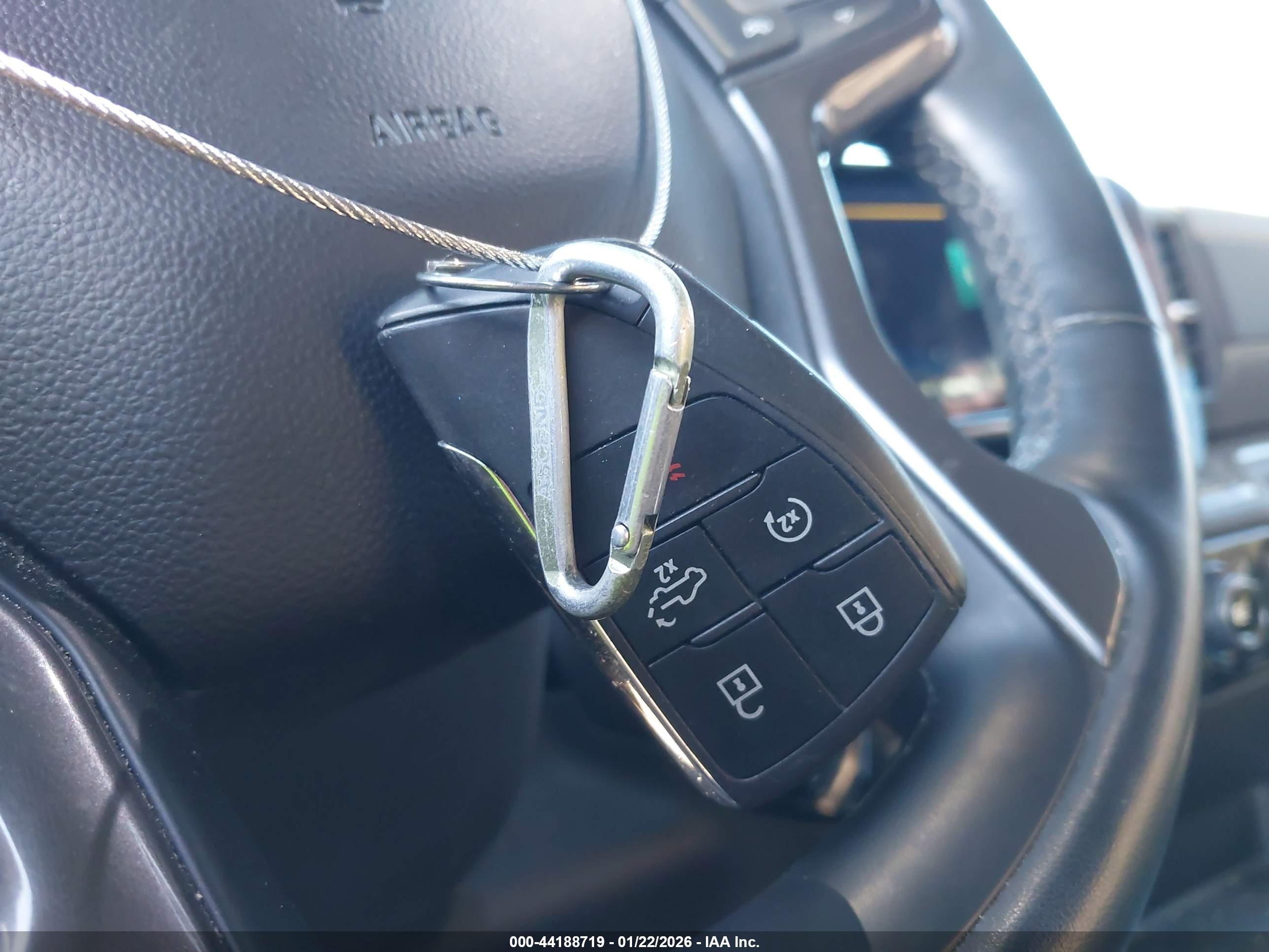 CHEVROLET SILVERADO image 11