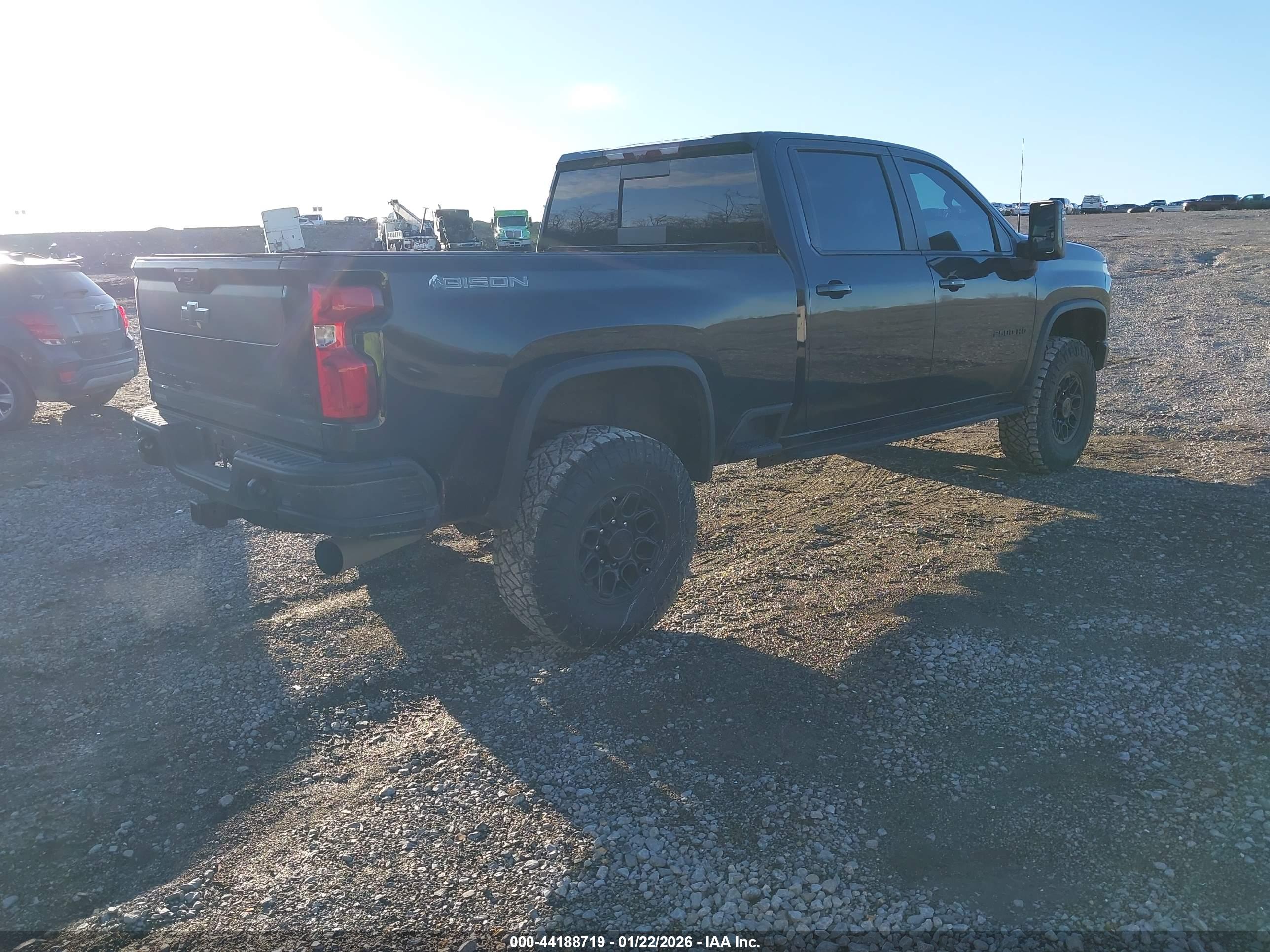 CHEVROLET SILVERADO image 4