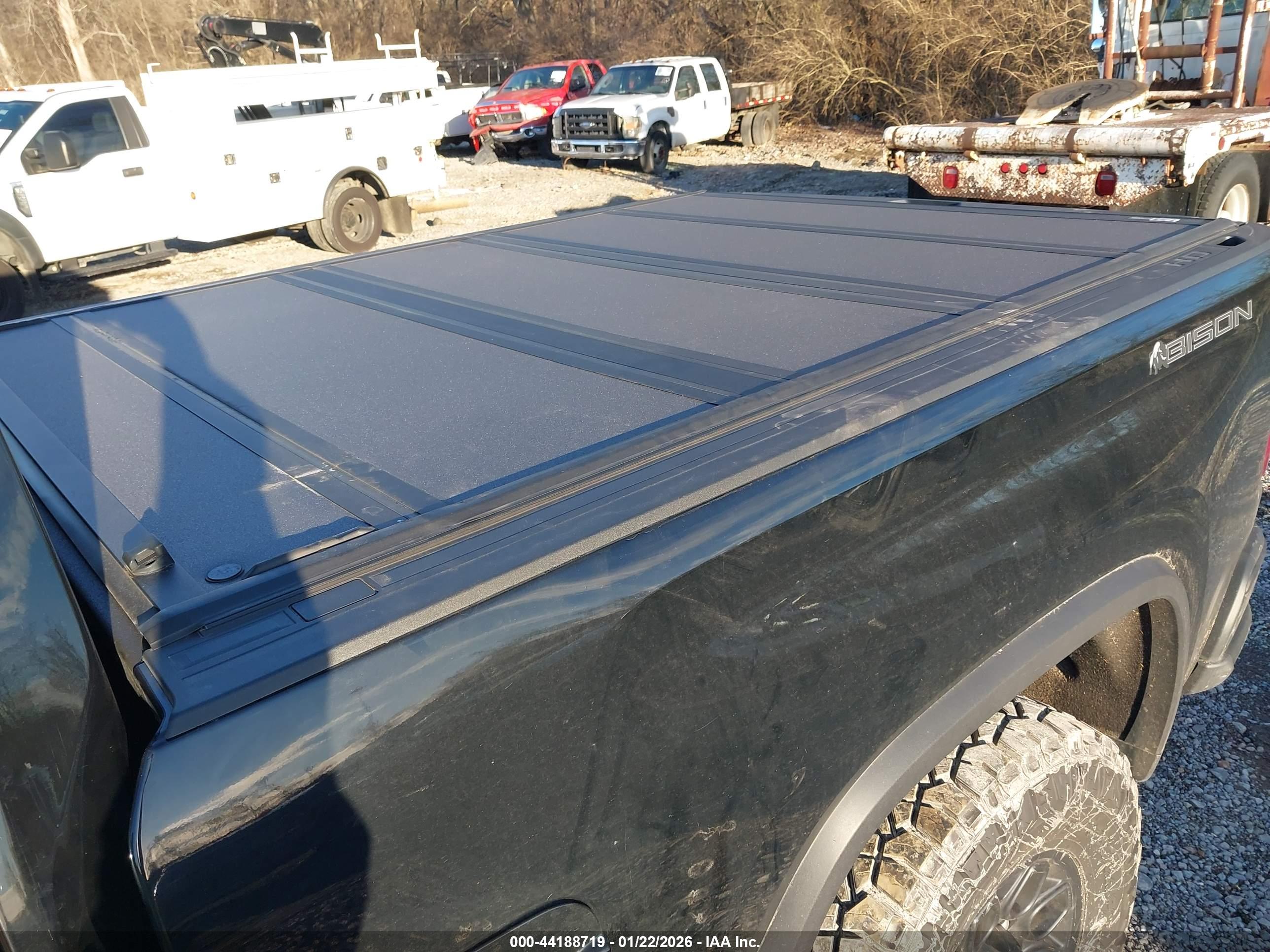 CHEVROLET SILVERADO image 7