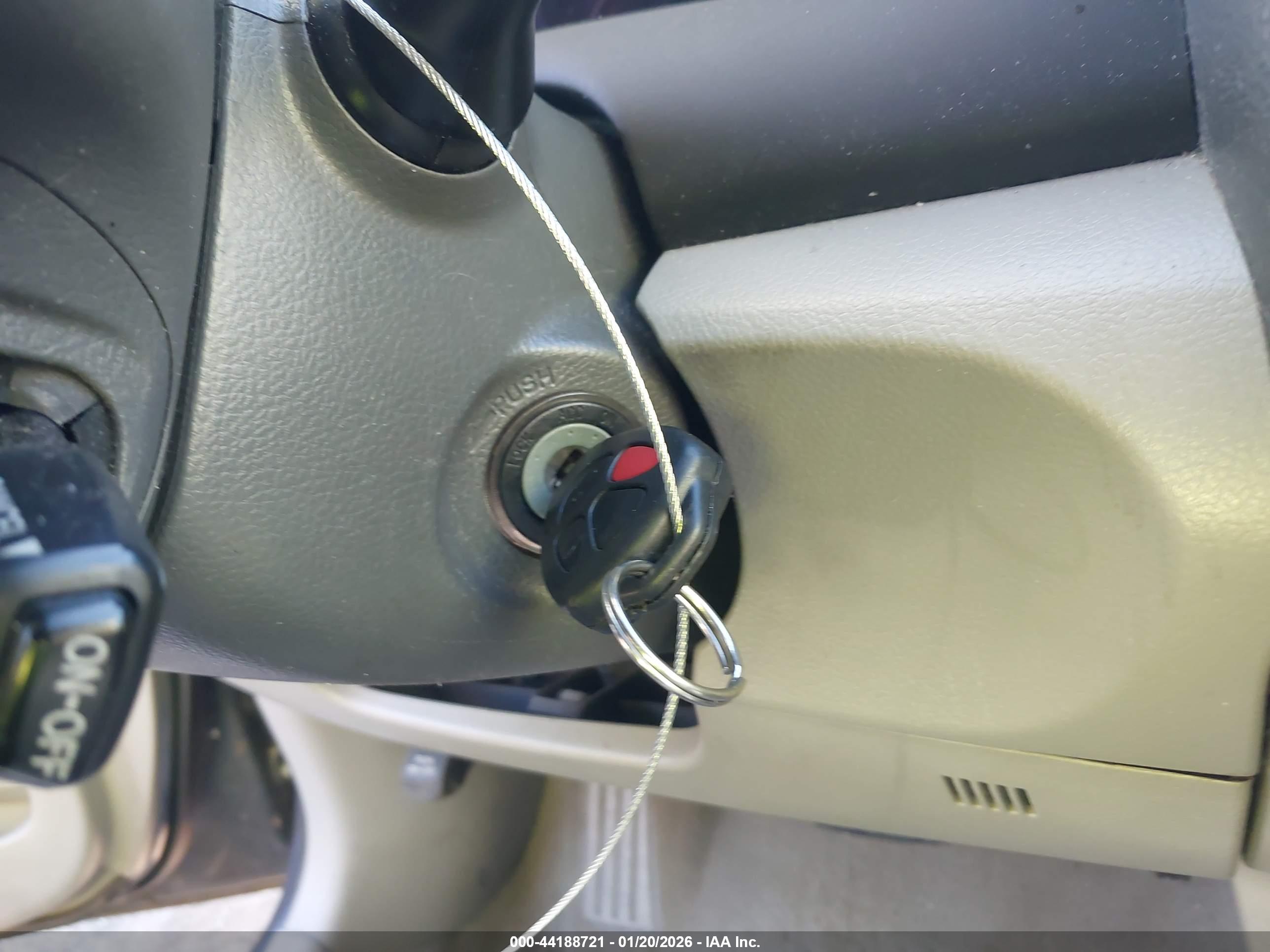 TOYOTA CAMRY image 11