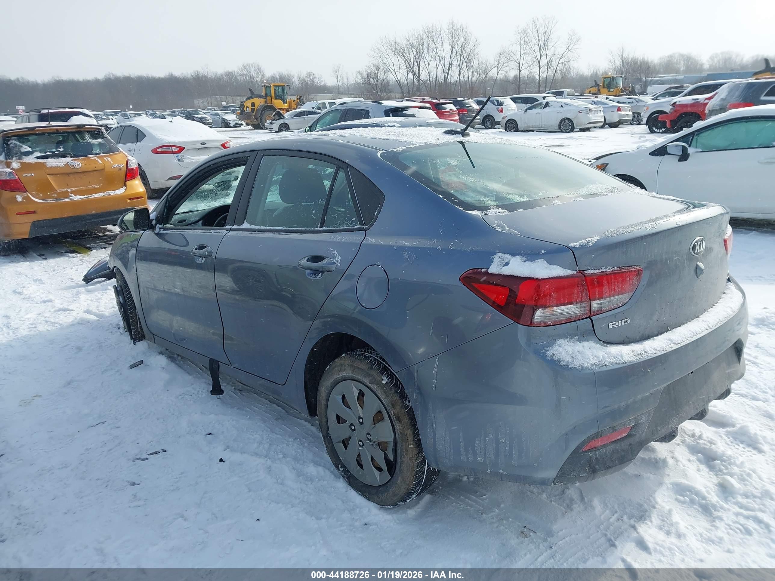 KIA RIO image 3