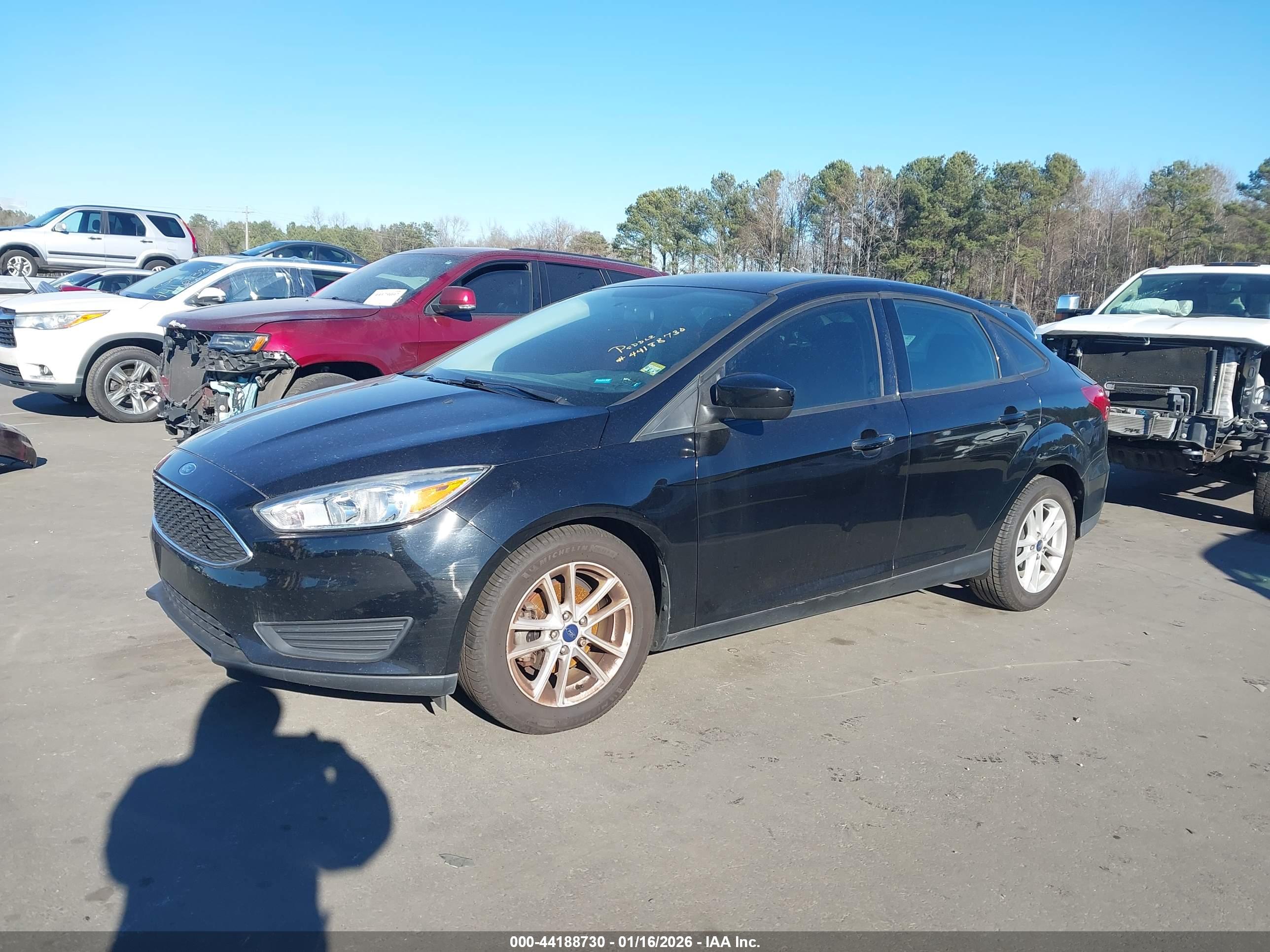 FORD FOCUS image 2