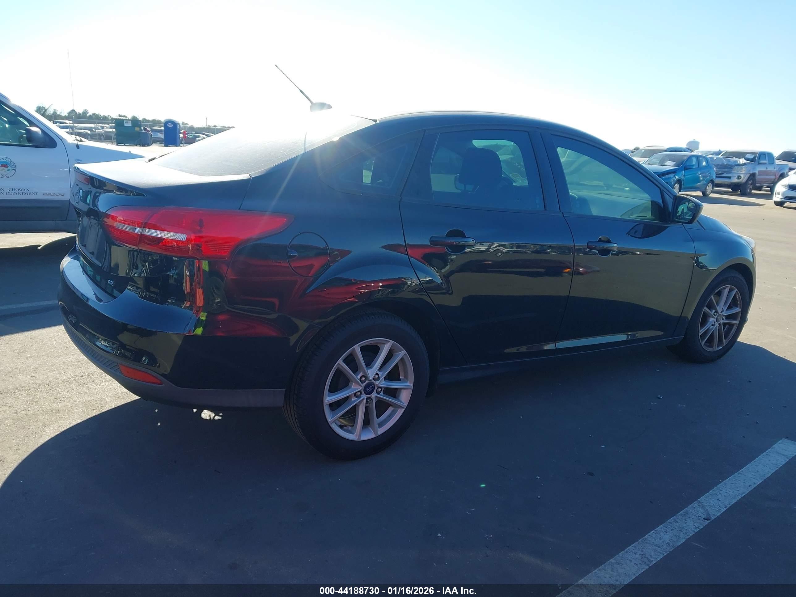 FORD FOCUS image 4