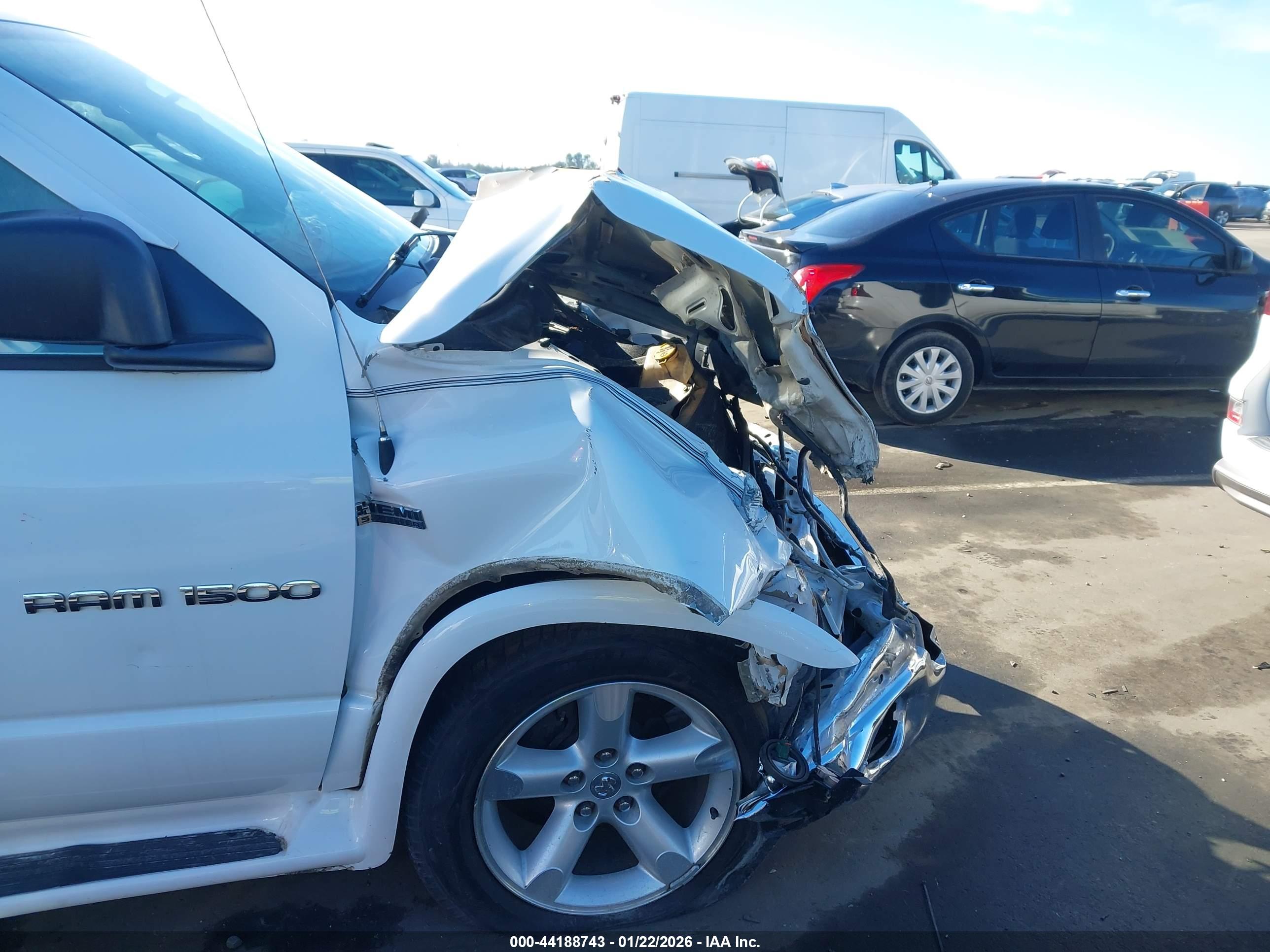 DODGE RAM image 6