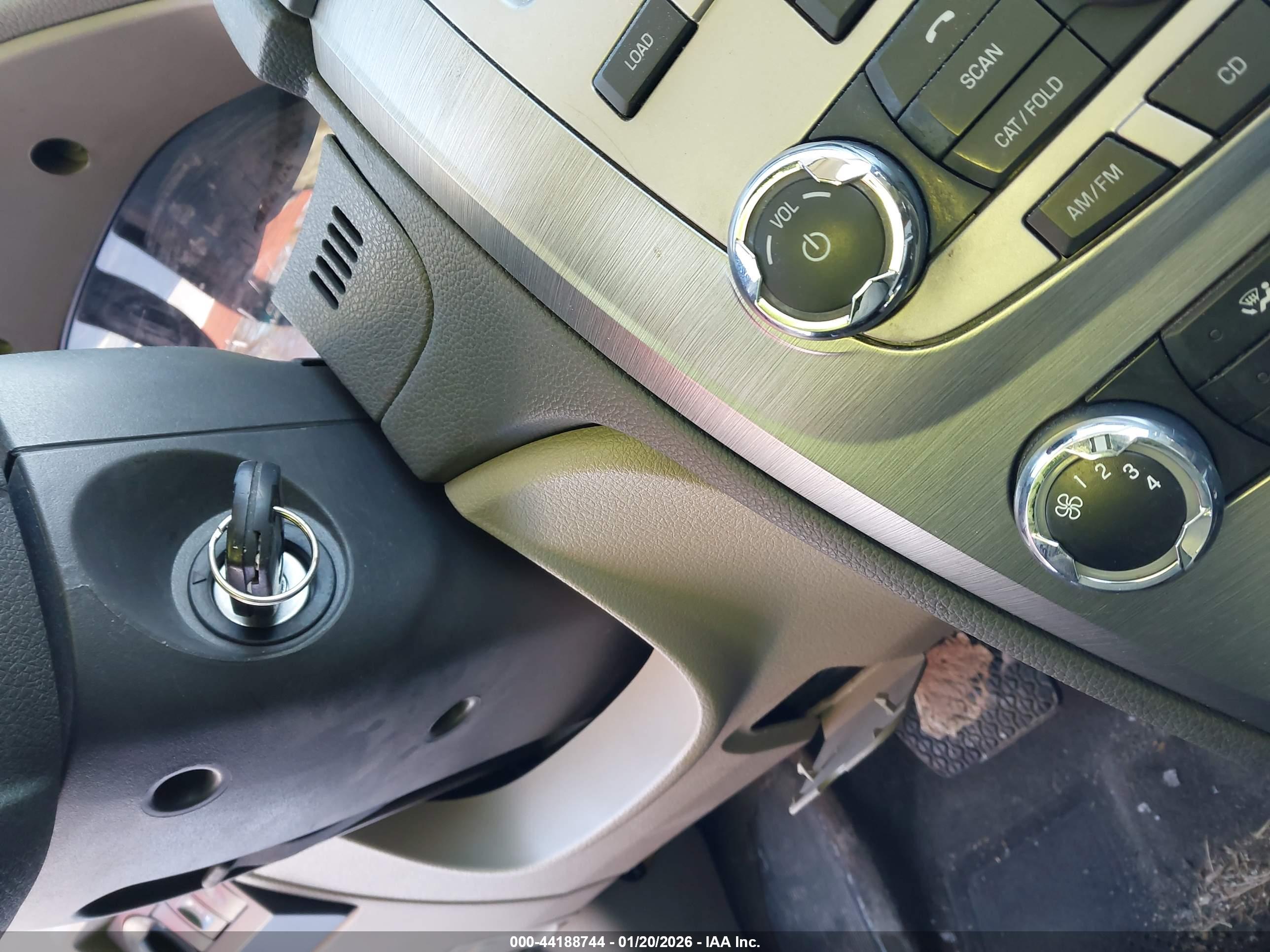 FORD FUSION image 11