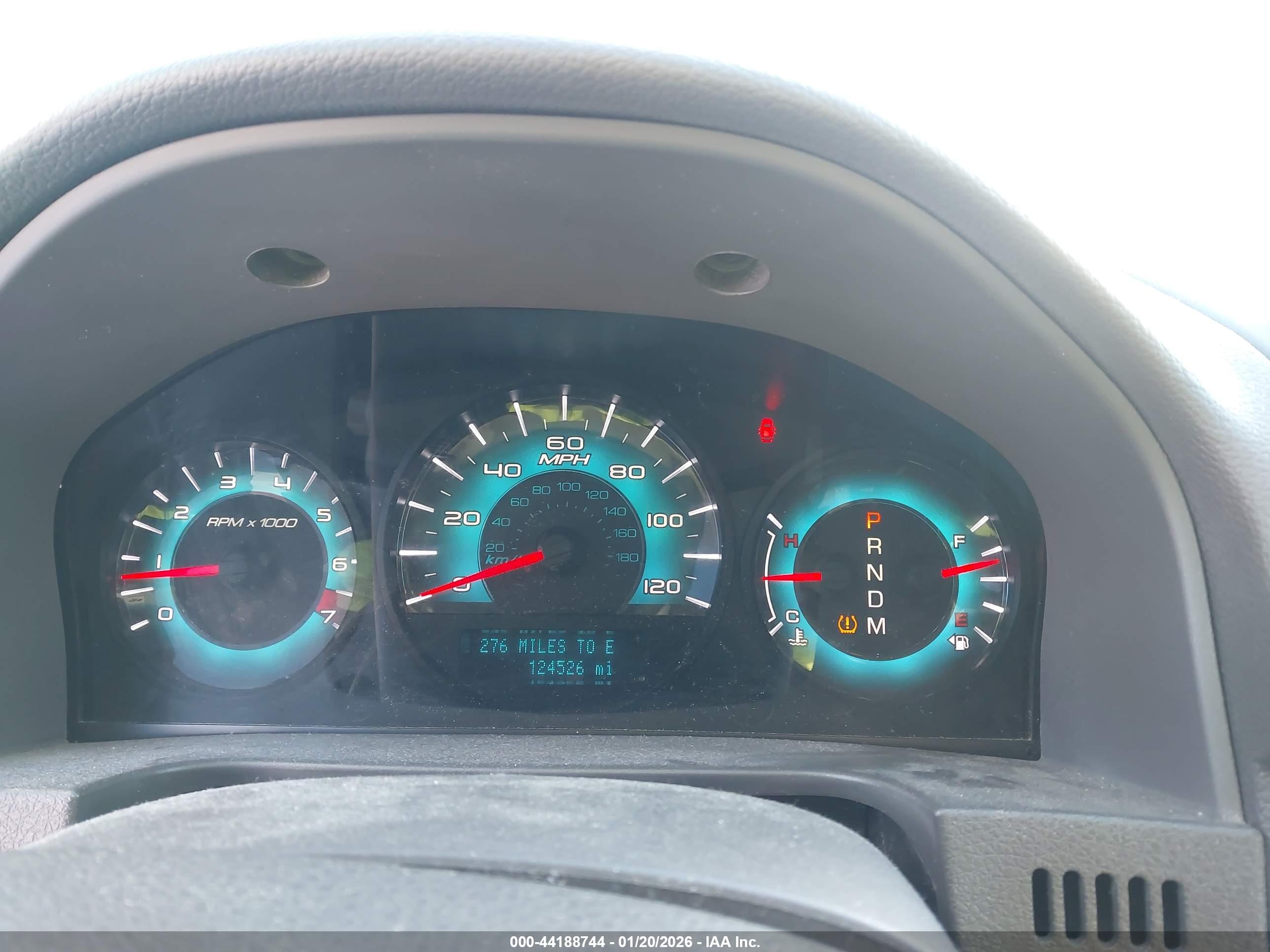 FORD FUSION image 7