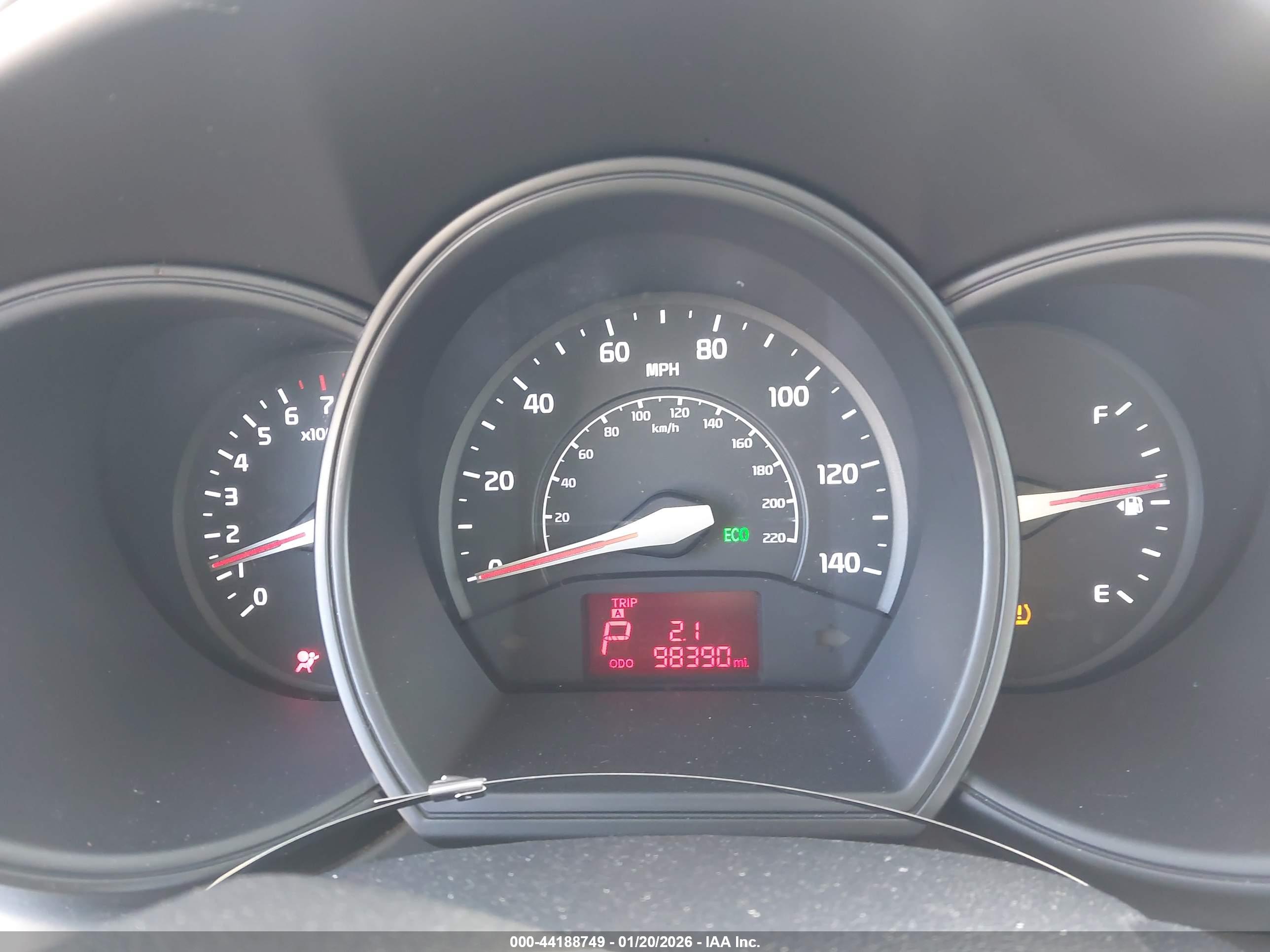 KIA RIO5 image 7