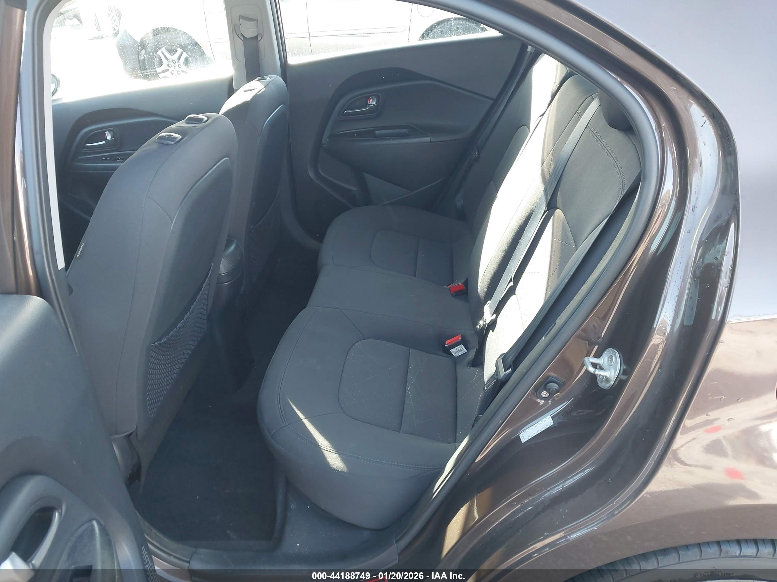KIA RIO5 image 8