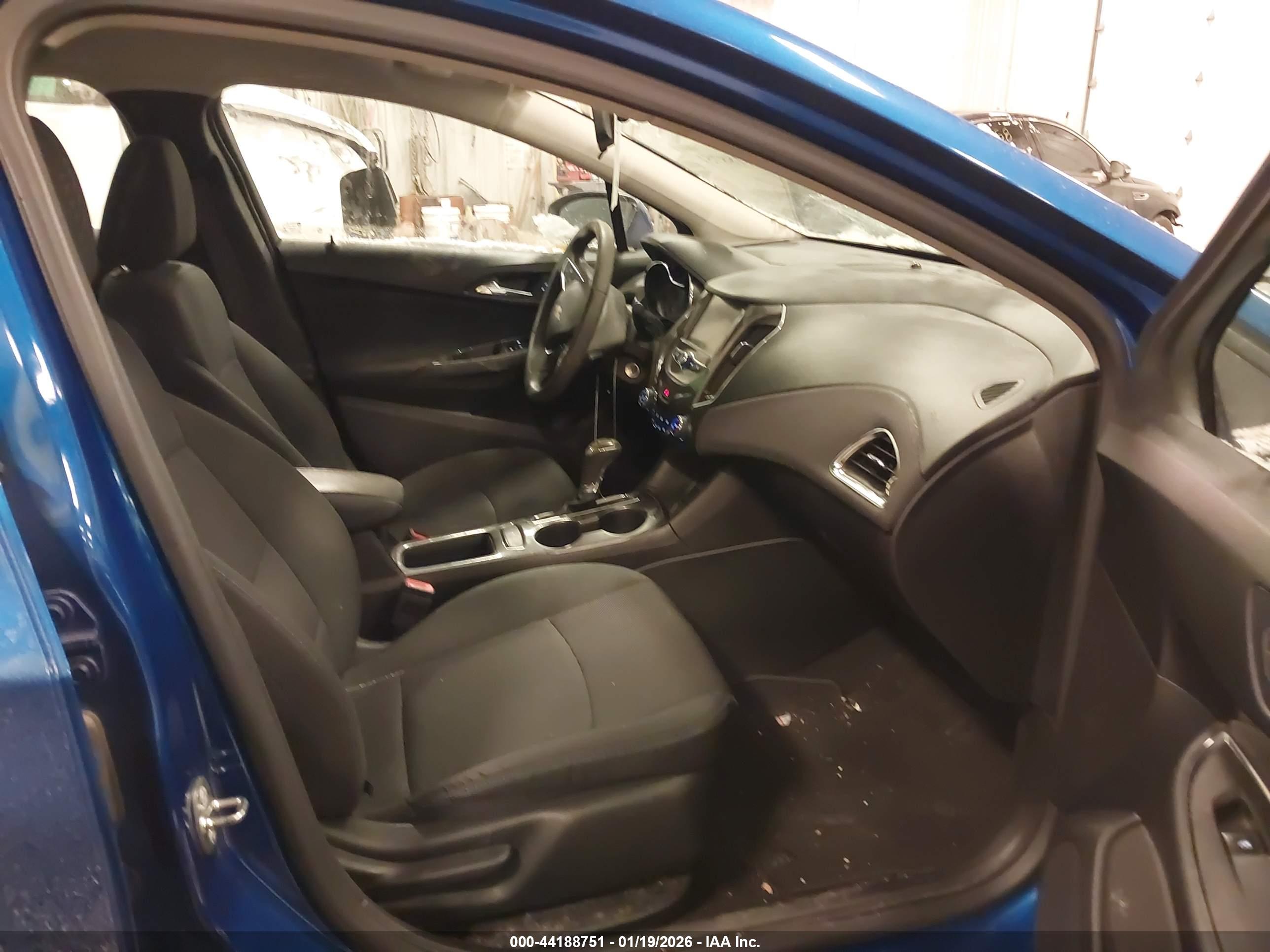 CHEVROLET CRUZE image 5