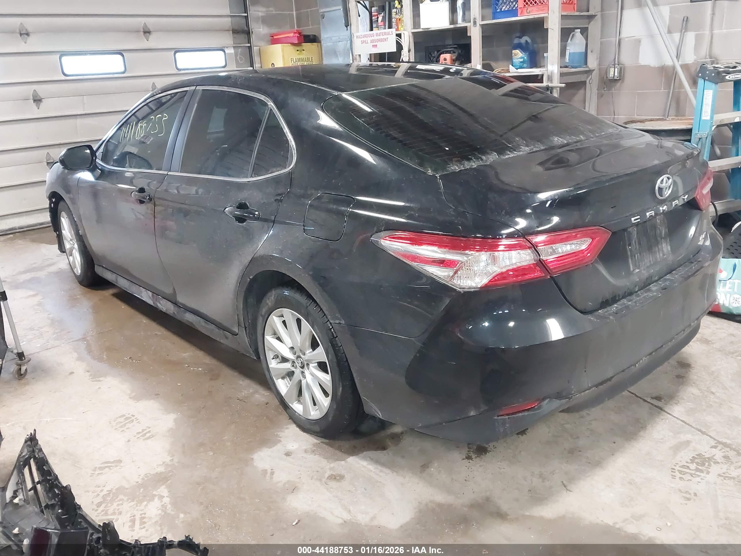 TOYOTA CAMRY image 3