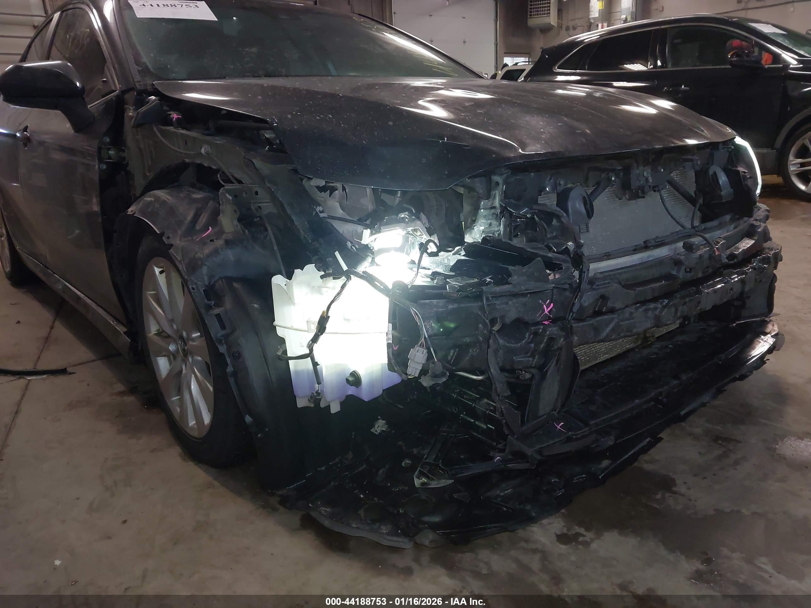 TOYOTA CAMRY image 6