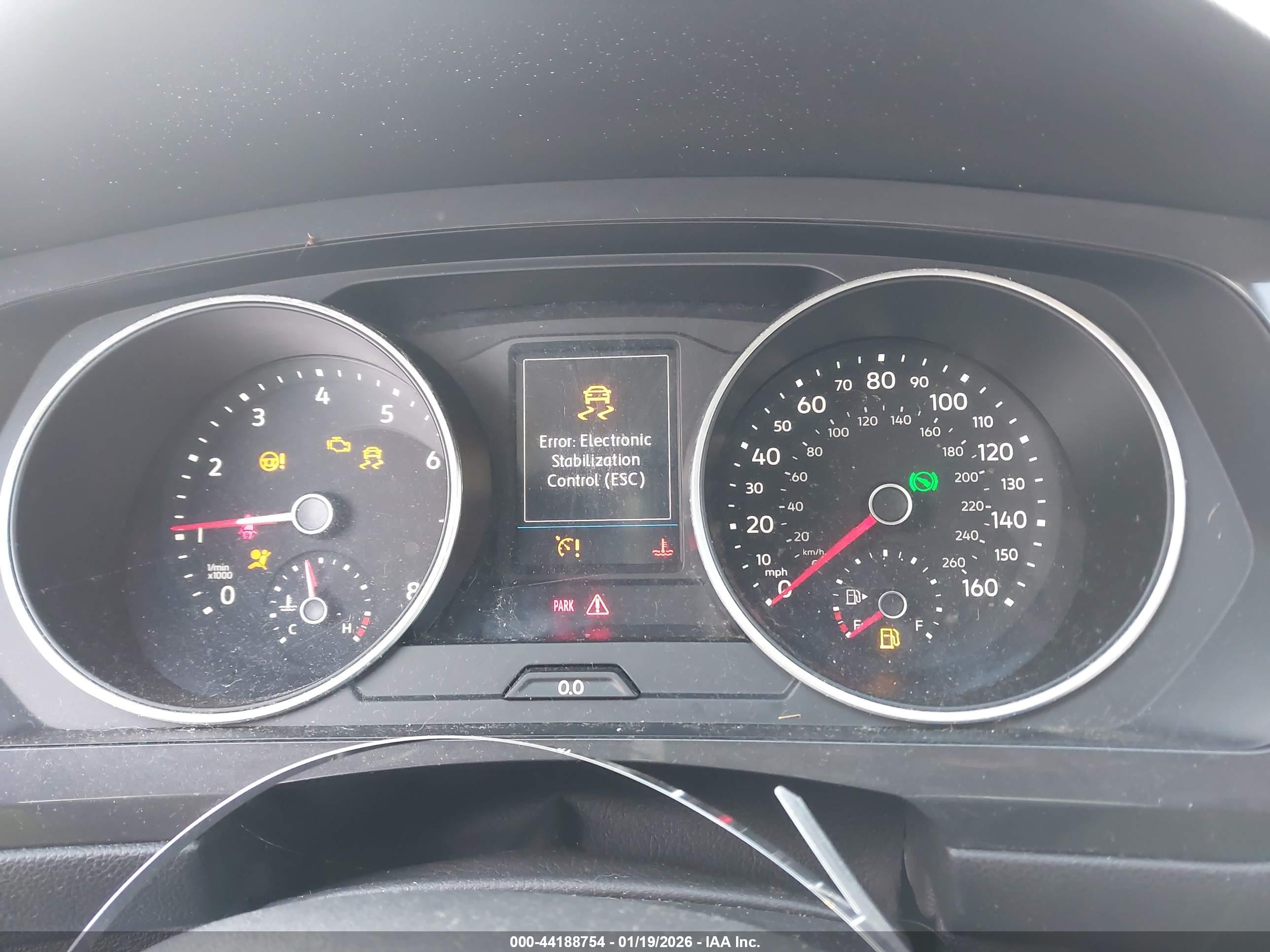 VOLKSWAGEN TIGUAN image 7