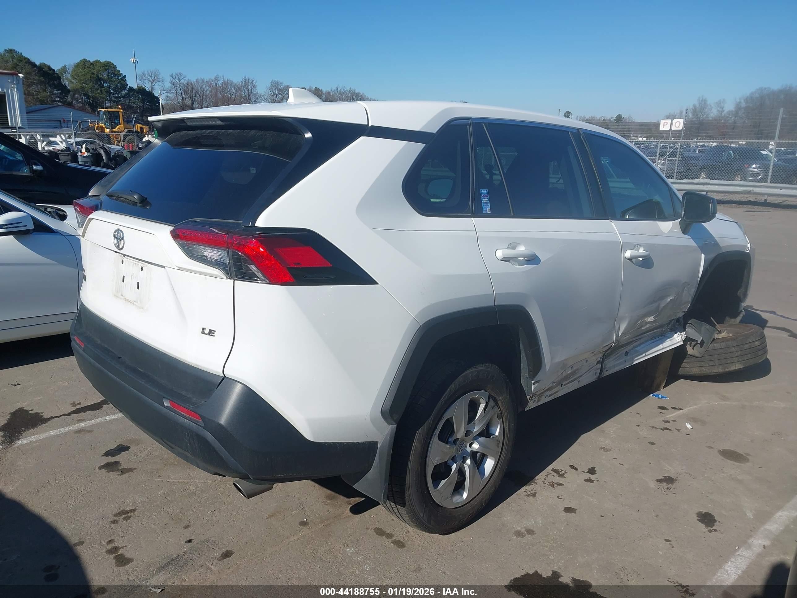 TOYOTA RAV4 image 4