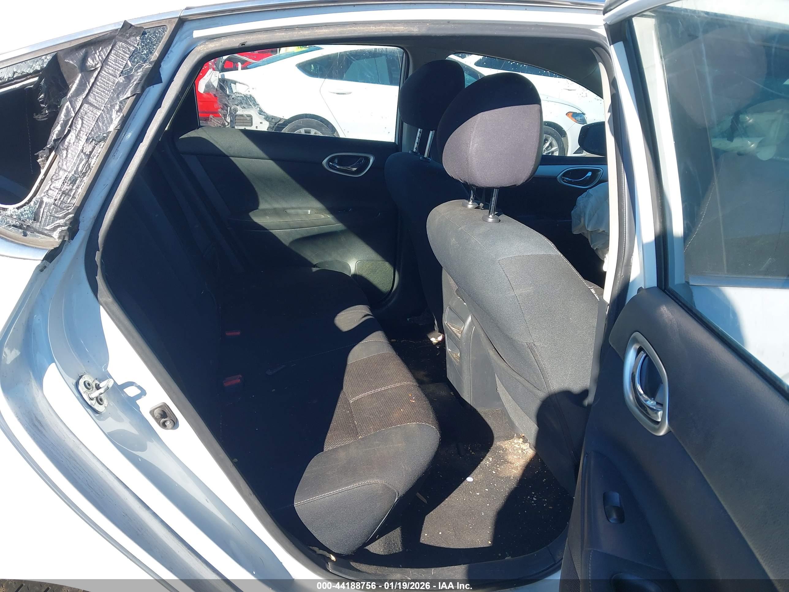 NISSAN SENTRA image 8
