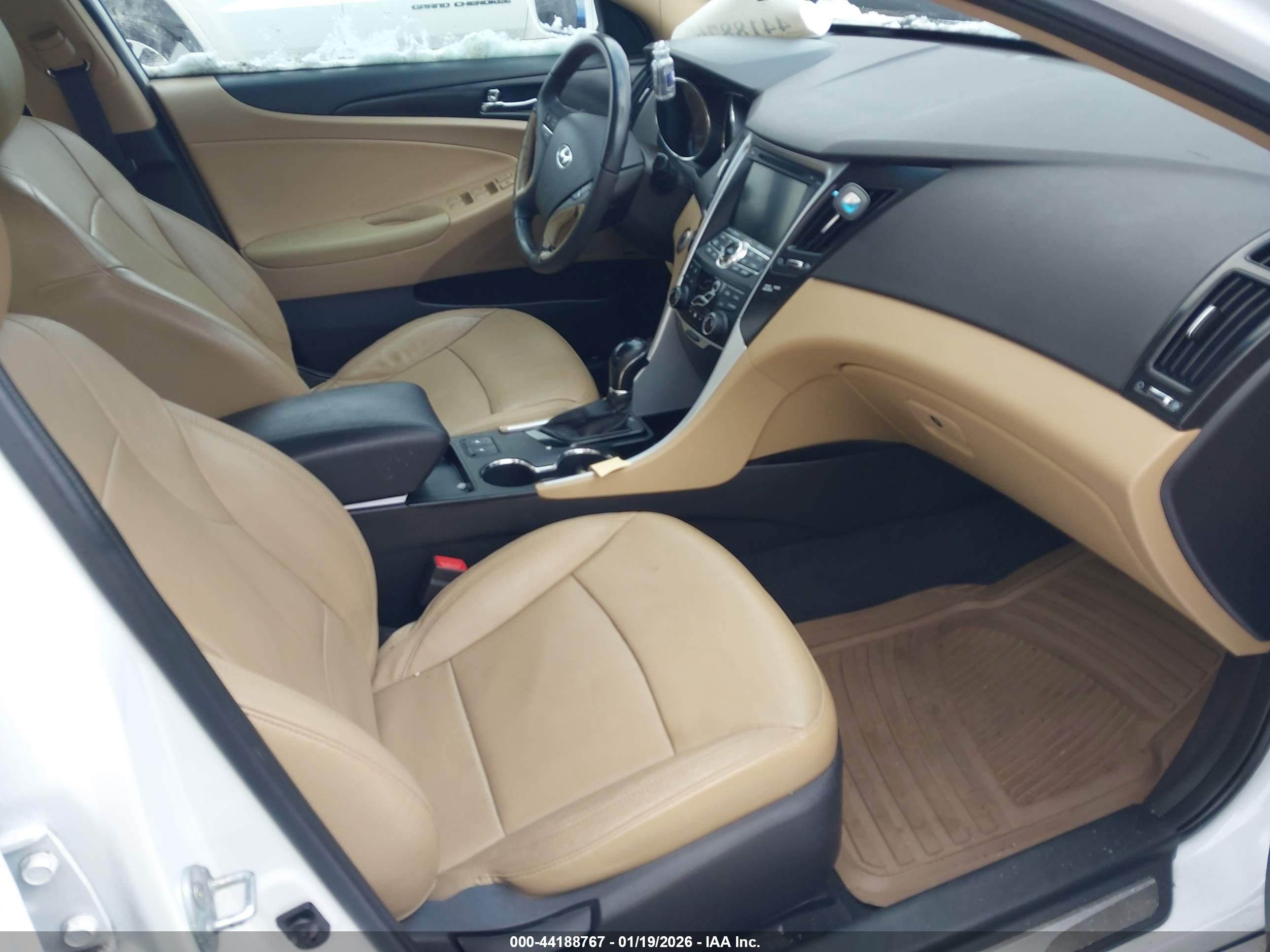 HYUNDAI SONATA image 5