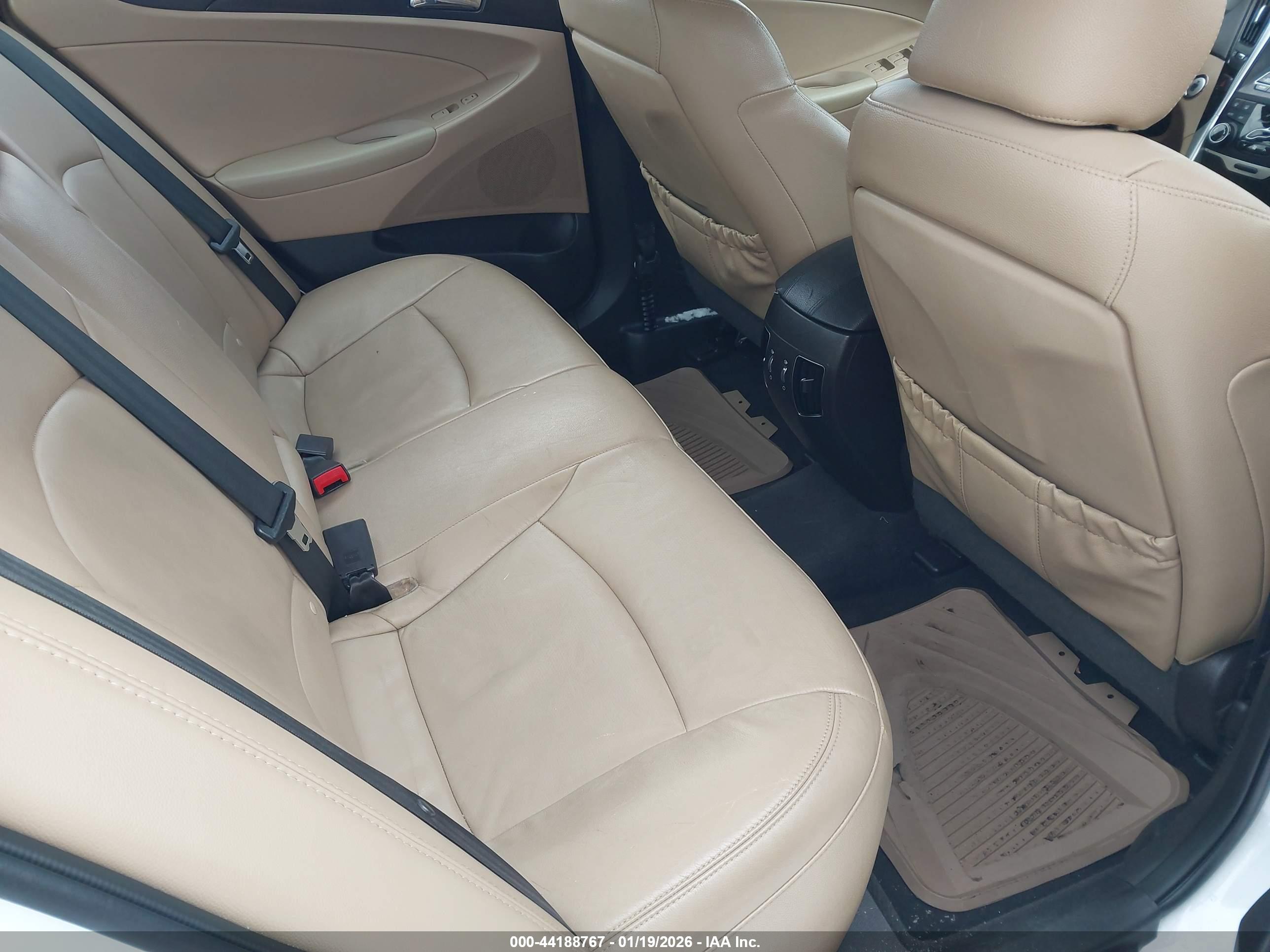 HYUNDAI SONATA image 8