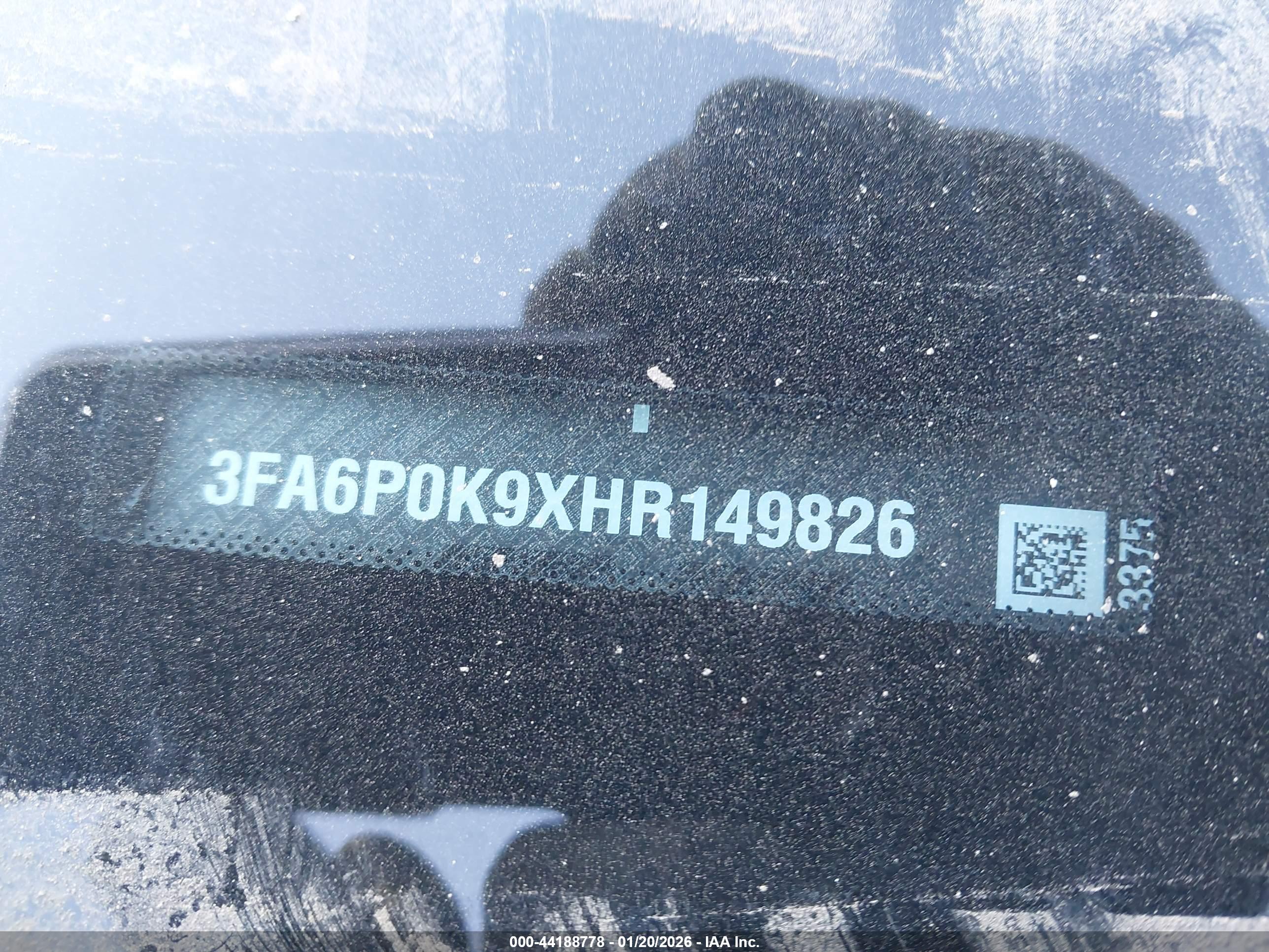 FORD FUSION image 9