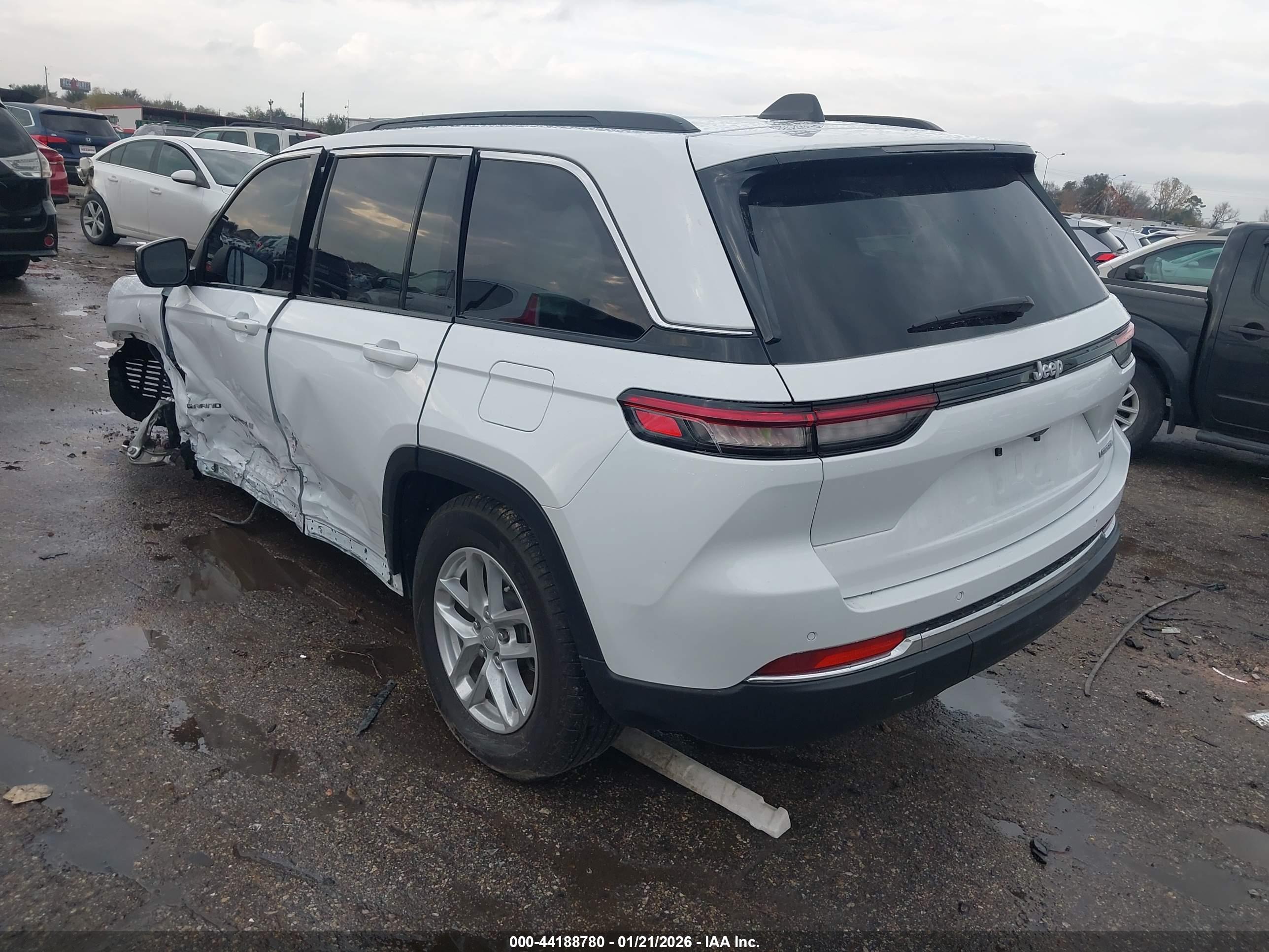 JEEP GRAND image 3