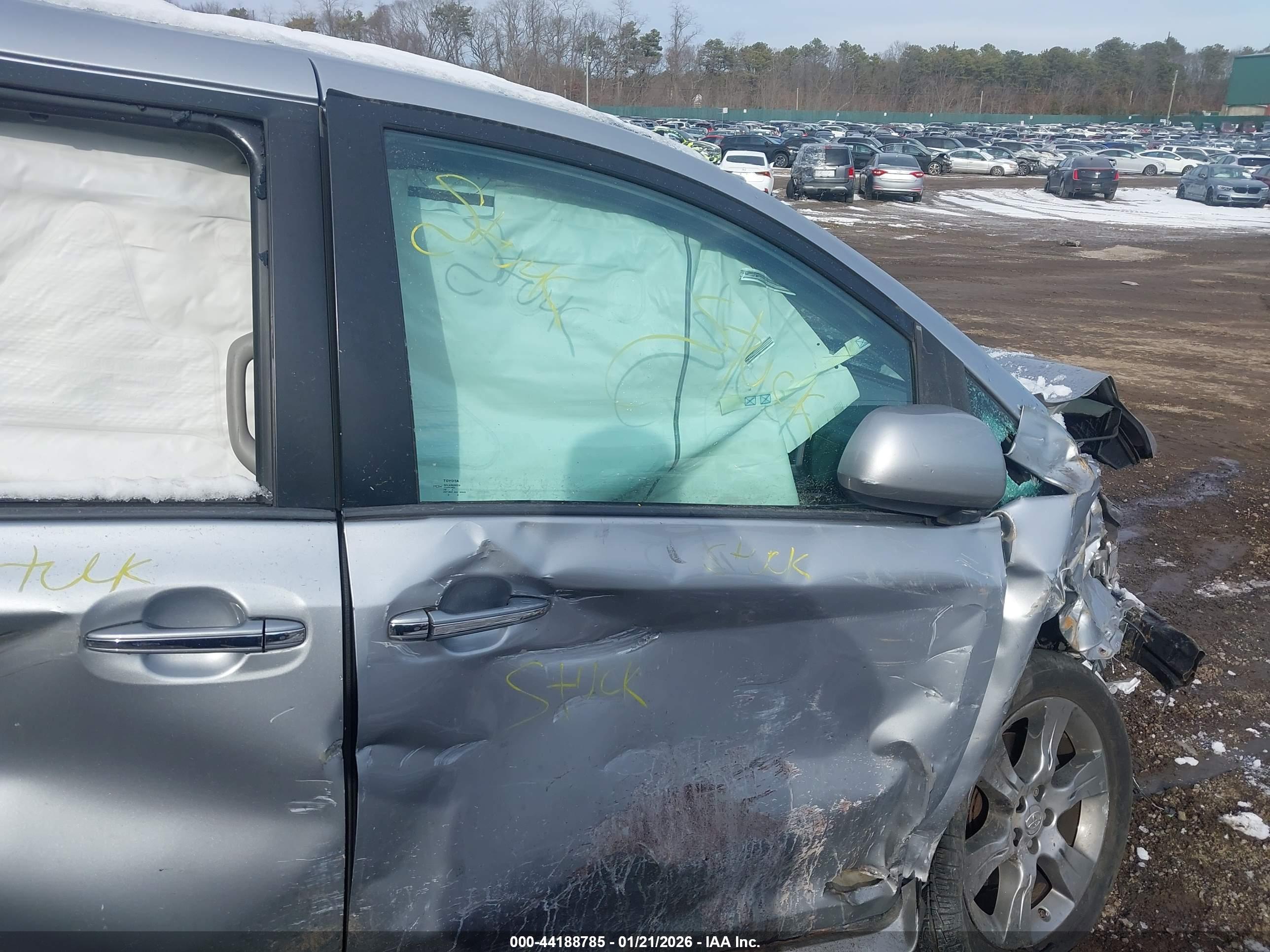 TOYOTA SIENNA image 5